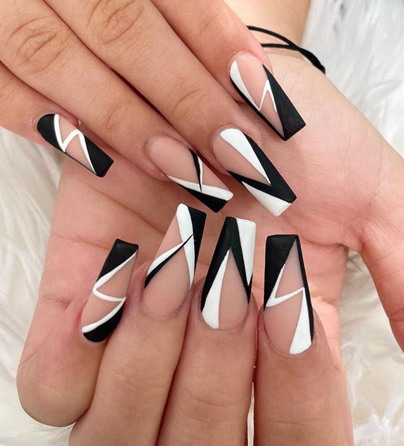 Morily 24Pcs Matte Coffin Press on Nails Medium Length Black White Geometry Design Fake Nails Acrylic Nude Stick on Nails Artificial Finger False Nail Manicure for Women and Girls (Black White Coffin)