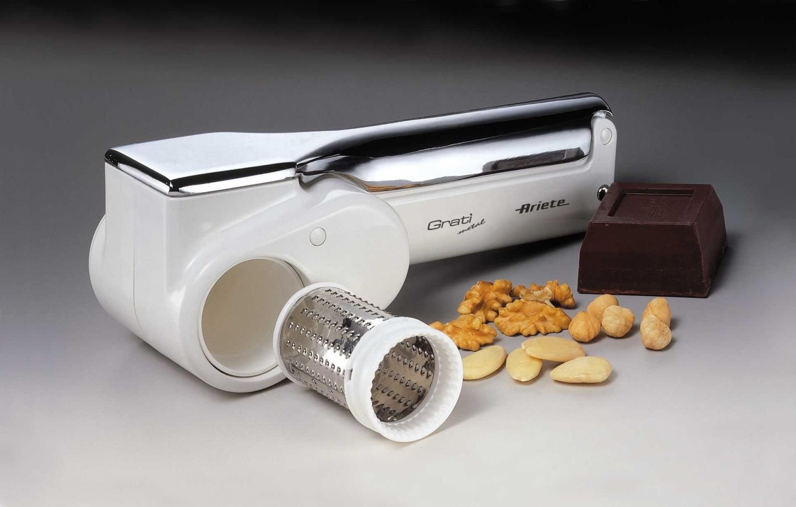Ariete Gratì Metal 44, Rallador de queso eléctrico inalámbrico, 2 rodillos de acero inoxidable incluidos, 1 kg de queso con recambio, Rallador para muchos ingredientes, 1500 mAh, Blanco