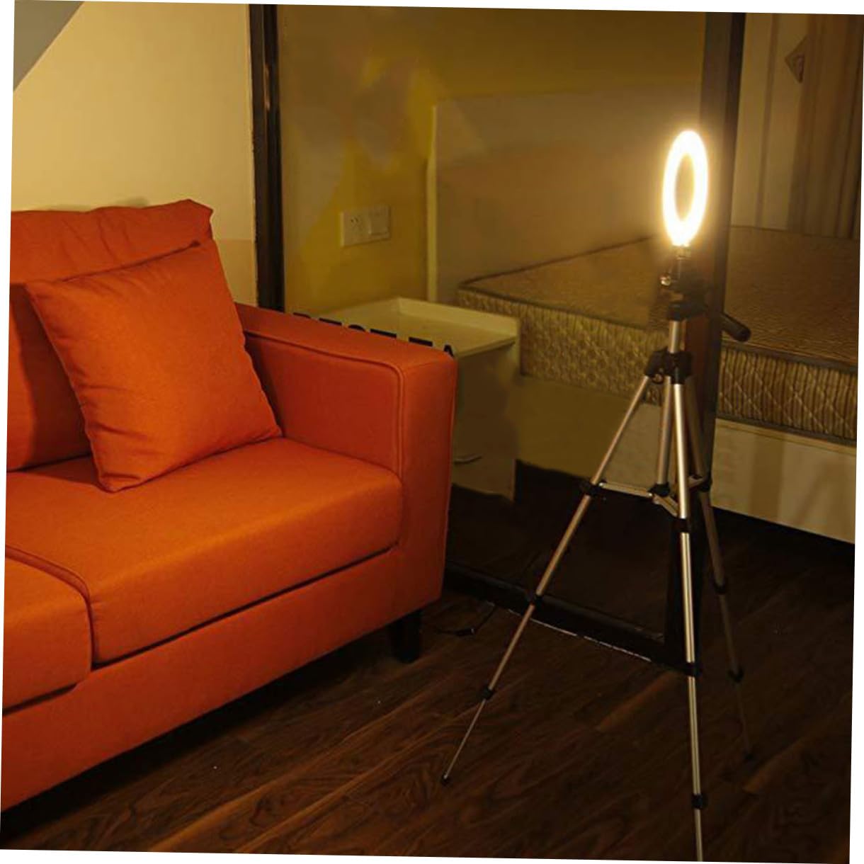 KOMBIUDA Dimmbares LED Ringlicht mit Verstellbarem Aluminium Stativ Handyhalter für Fotoaufnahmen Videoaufnahmen Live Streaming und Make Up USB Betrieben Kompatibel mit Zufällige Farbe