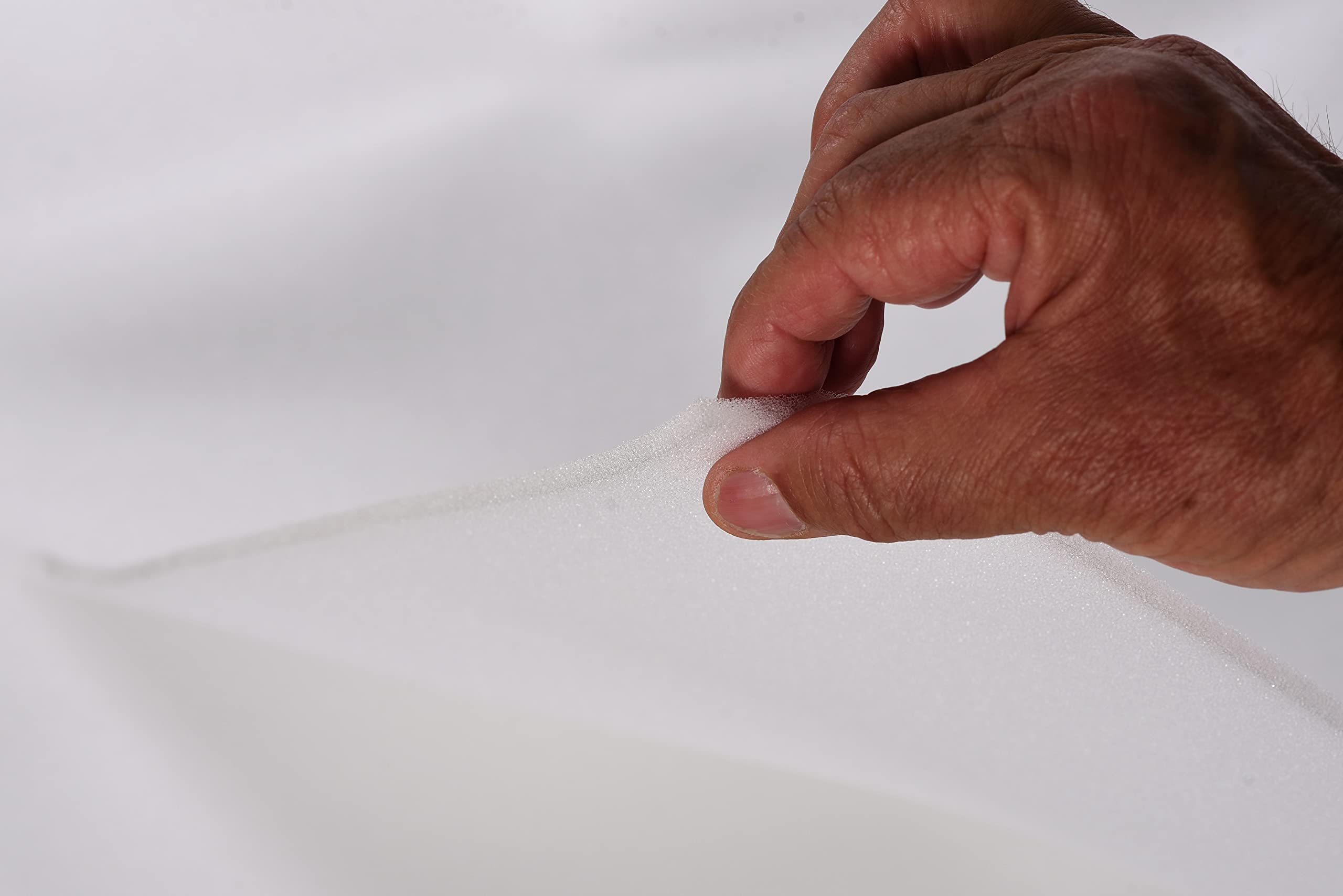 Schaumstoffplatte, Dicke: 0,5 cm; Größe: 100 cm x 200 cm, Material: Kunstharz. Hergestellt in Italien Material für Polsterung, Schutz und Verpackung.