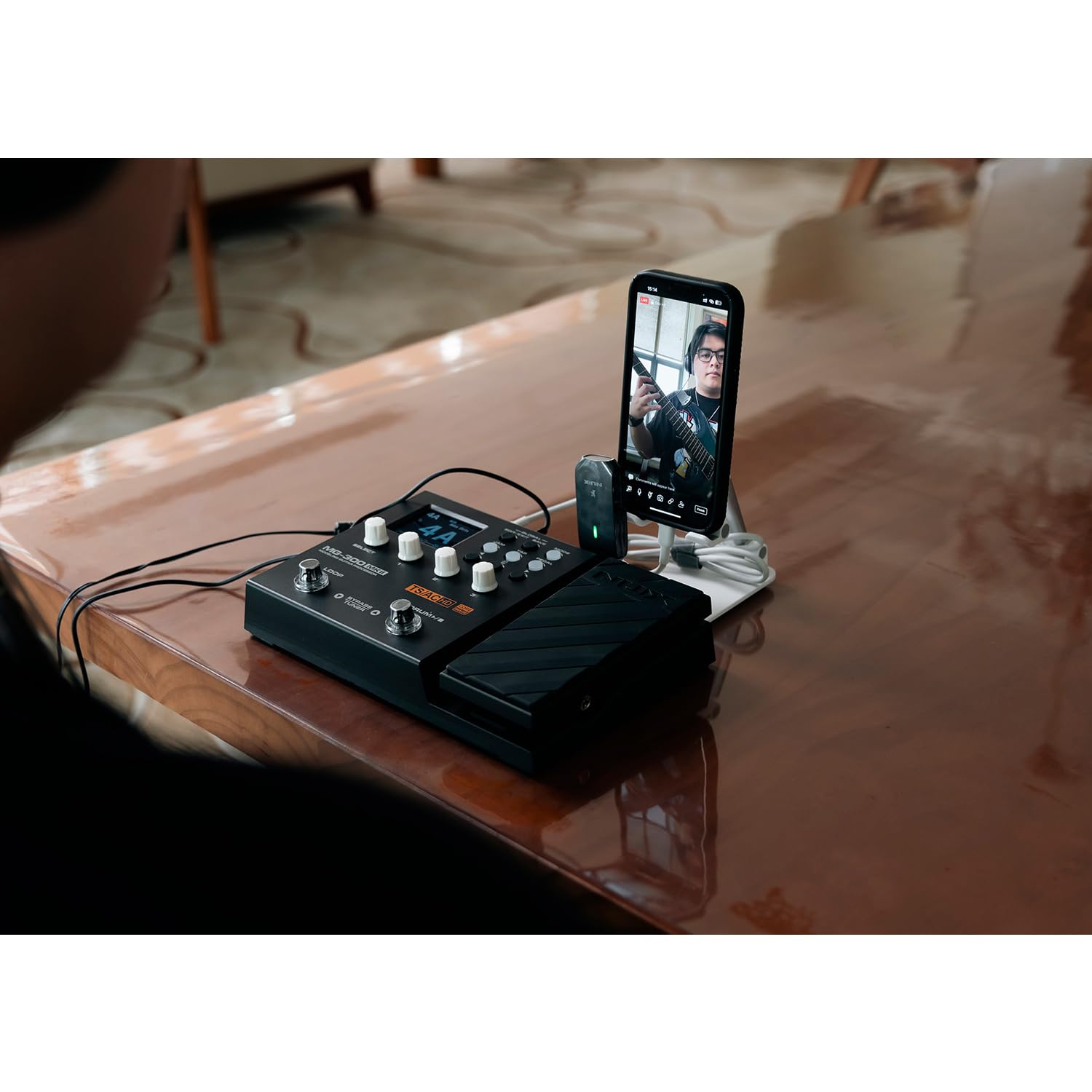 NUX MG-300 MKII Multi-Effektgerät Amp-Modeler Effektpedal für E-Gitarre + keepdrum Kopfhörer