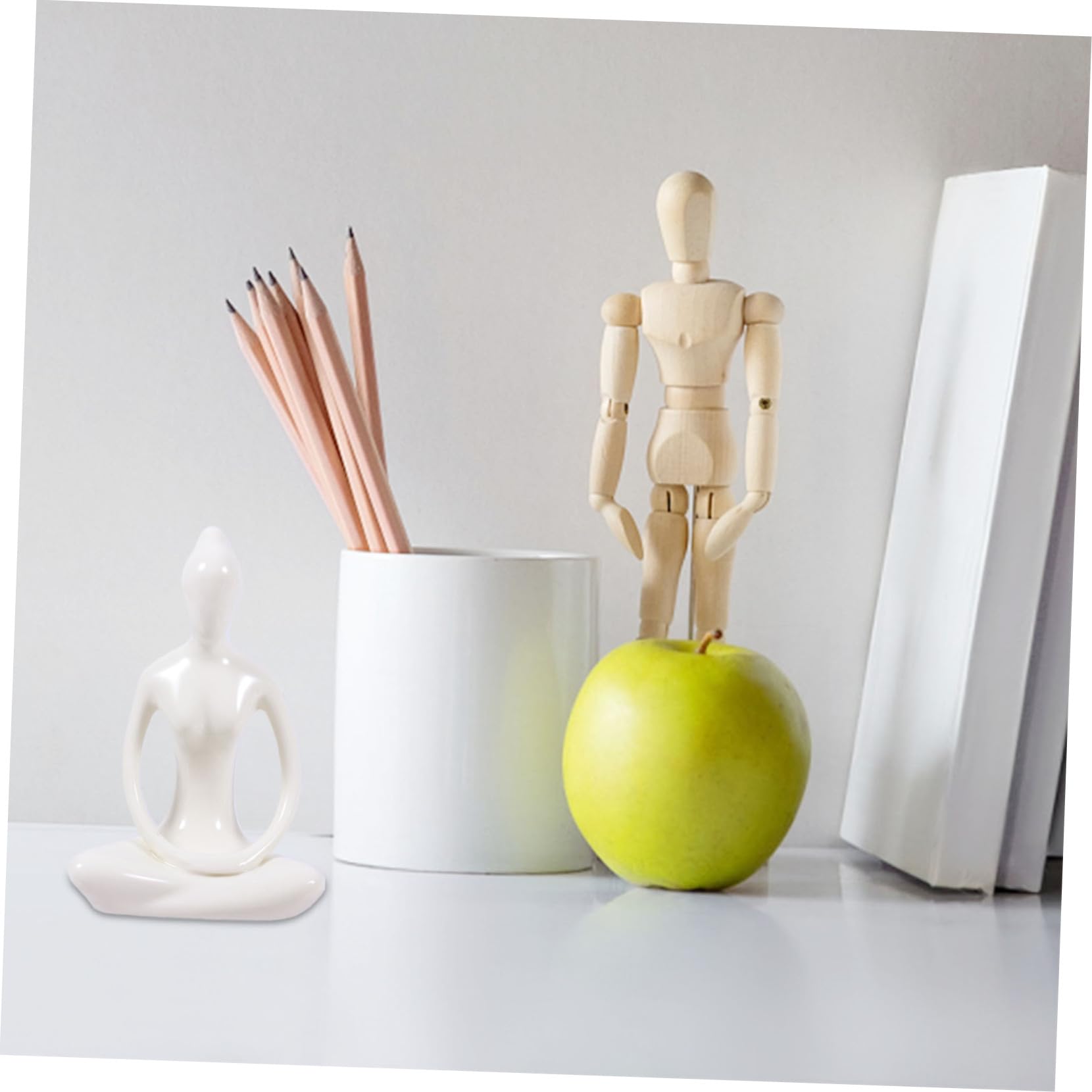Mobestech Adornos Artesanales de Cerámica Varios Estilos para Escritorio y Decoración del Hogar Varios Estilos Juego de 4 Pieza Decorativa Delicada y Chic de Chicas en Yoga