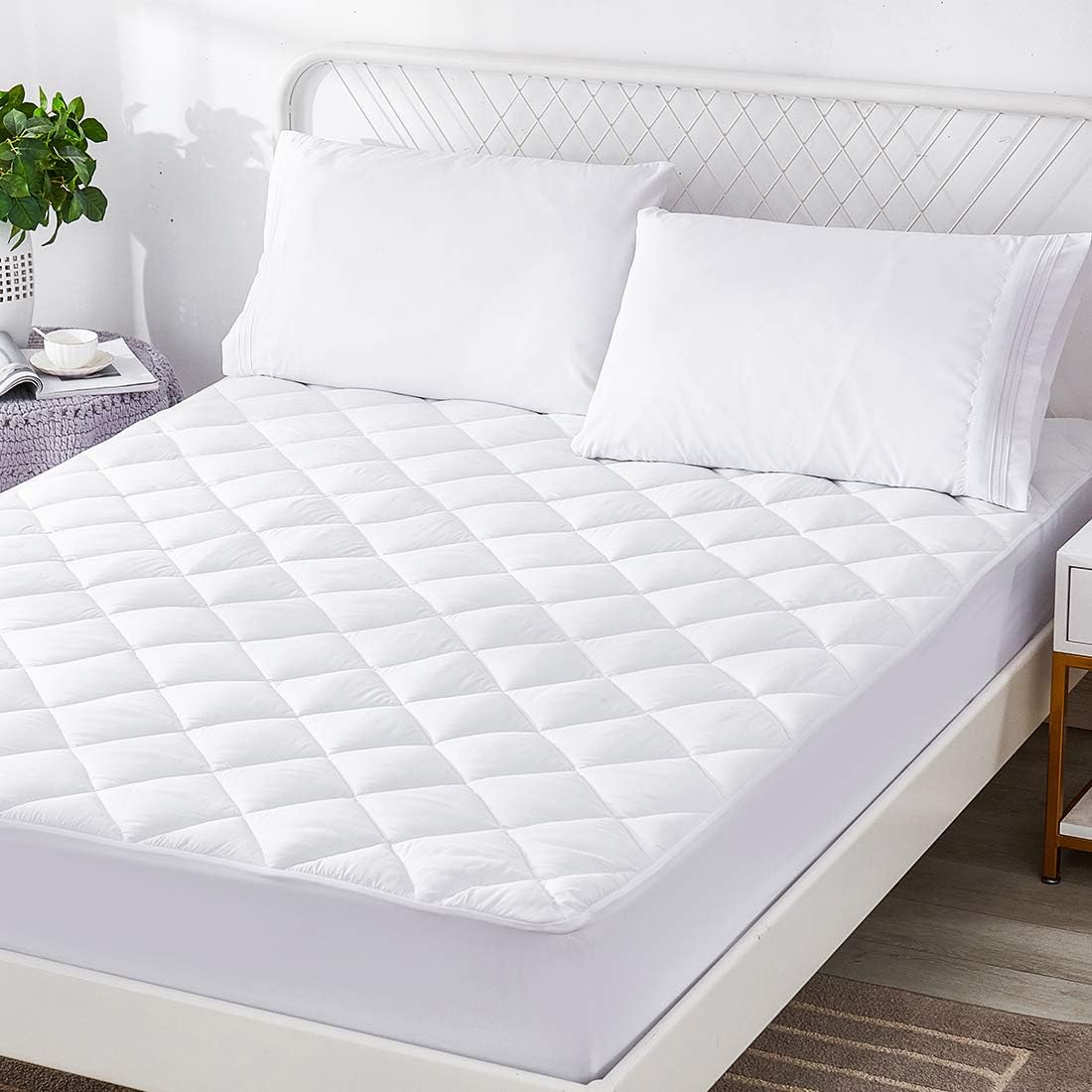 Frabo Bedding,Super Soft Queen Mattress Pad,with Fixed Deep Pockets Quilted Fitted Mattress(Queen Size,White)