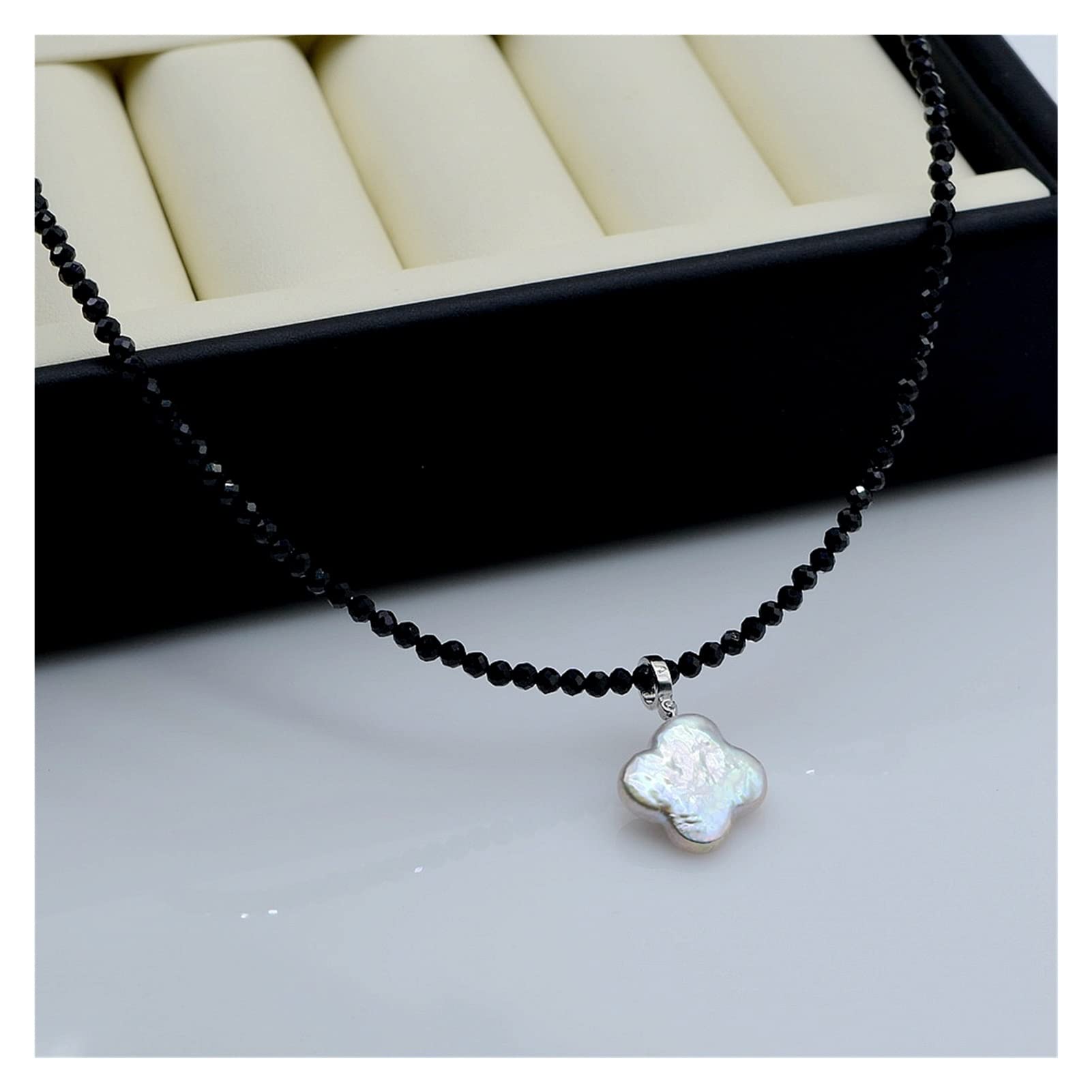 Collane da donna Squisita collana di cristallo, cristallo nero naturale, piccolo ciondolo di perle barocche a quadrifoglio 925 regalo for ragazze soddisfare accessori alla moda
