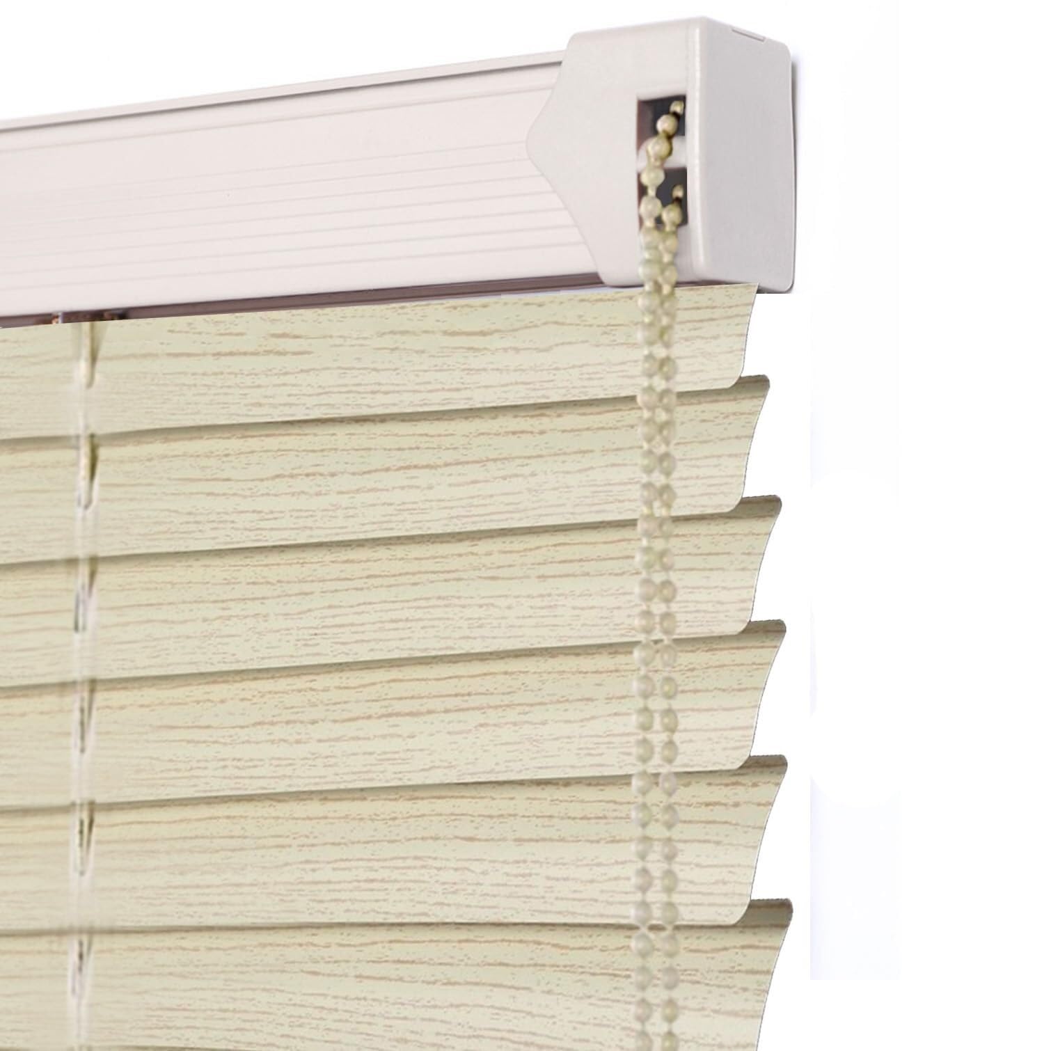 Persianas opacas con efecto madera: la solución elegante para el control de luz en tu dormitorio