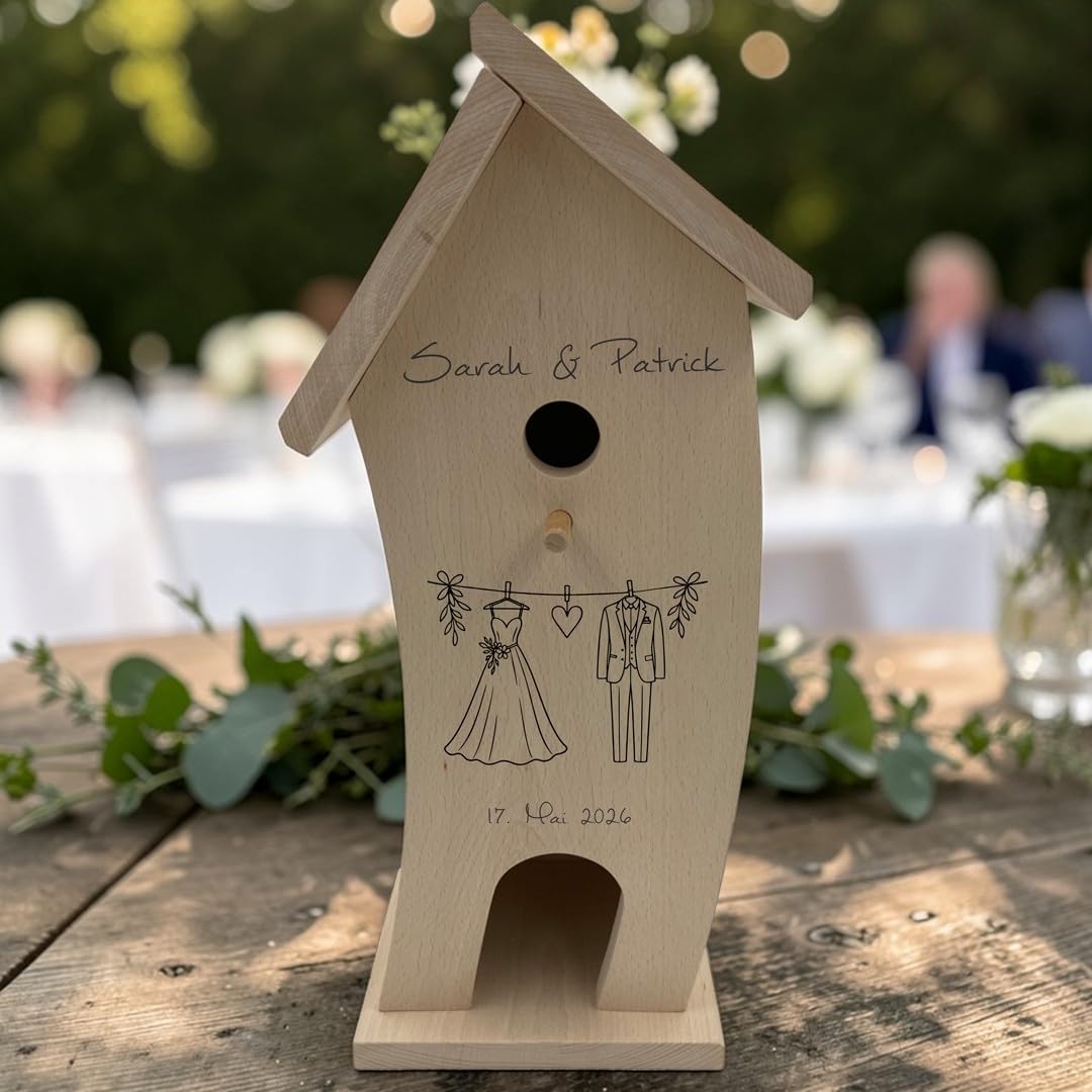 Personalisiertes Vogelhaus zur Hochzeit | Vogelhaus mit Namen als Gravur (Wäscheleine, Standard)