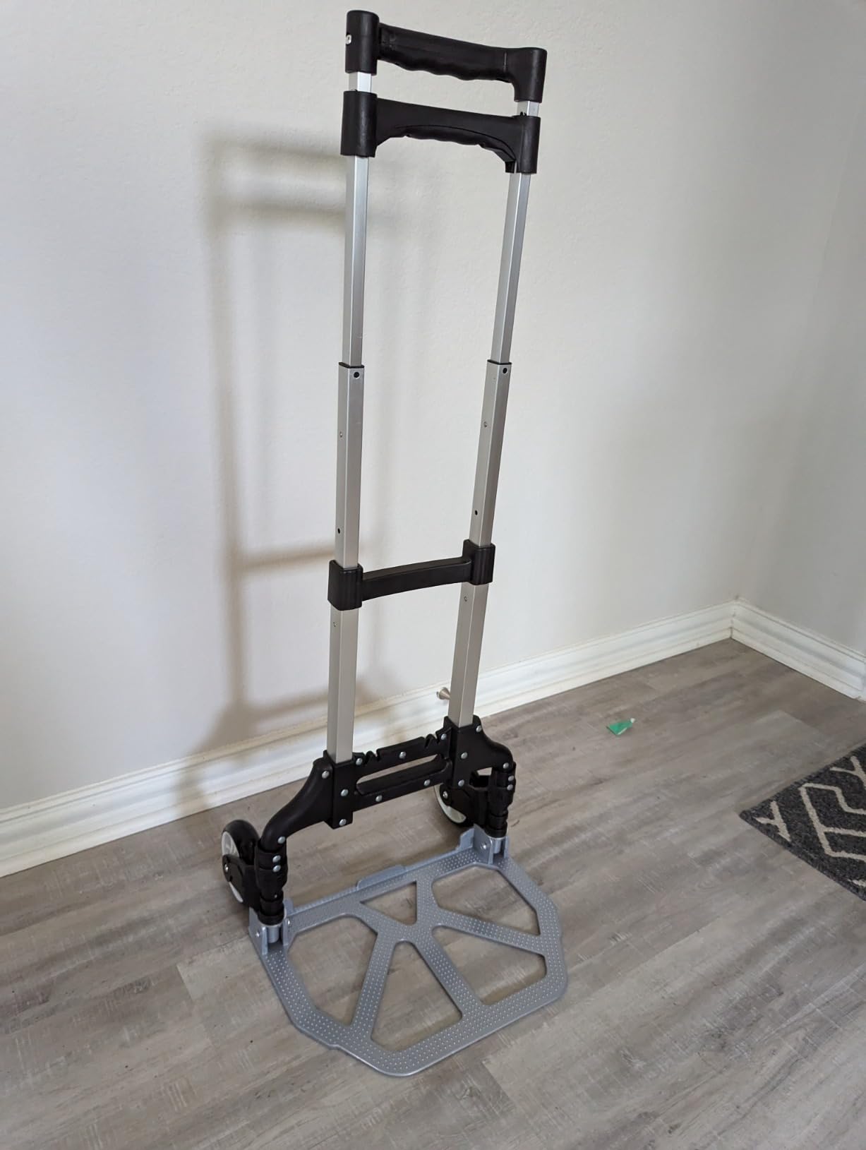 Electric Stair Climbing Hand Trucks with Removable Extension Tray, 440lbs max Load Capacity Folding Stair Climbing Dolly Takes 1500 Steps Stairs with Rubber Tracks for Easy up/Down Stairs photo review