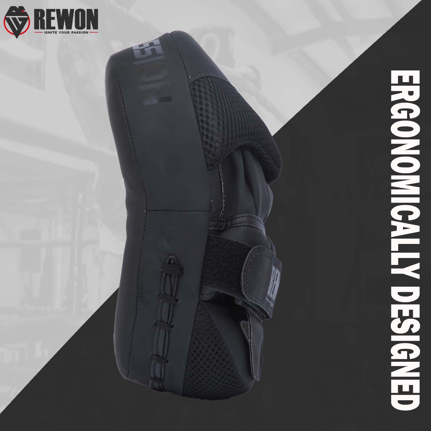 Colpitori Boxe Muay Thai Kick boxing Arti Marziali Pad Focus Pads per Adulti Pelle GripScudo a Colpi Target Mitt per Karate Taekwondo Kickboxing MMA Sparring