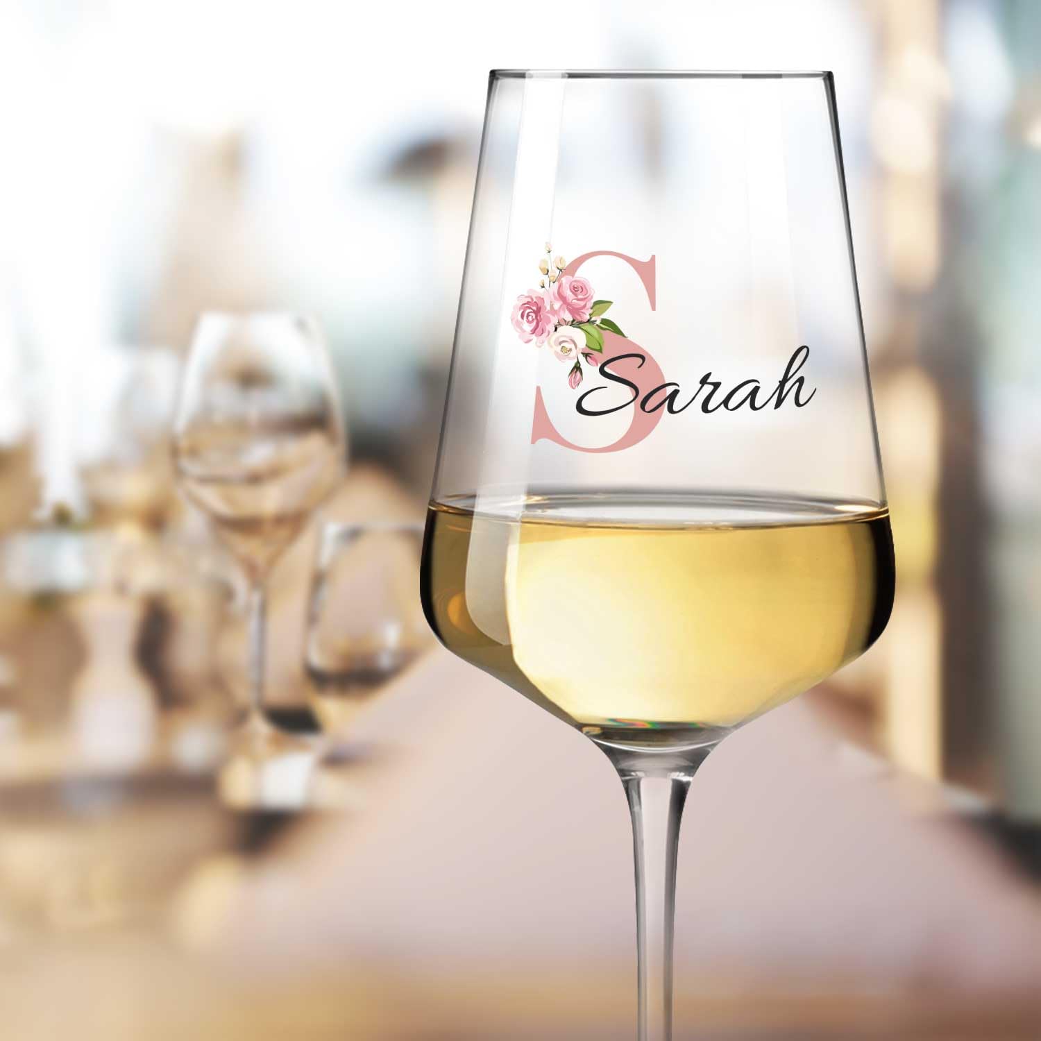 GRAVURZEILE Leonardo Puccini Weinglas mit UV-Druck - Initial Flower - Personalisiert mit Namen & Monogramm - Geeignet für Wein Aperol Sangria und Lillet - Geschenke für Sie & Ihn - Farbe Rosa