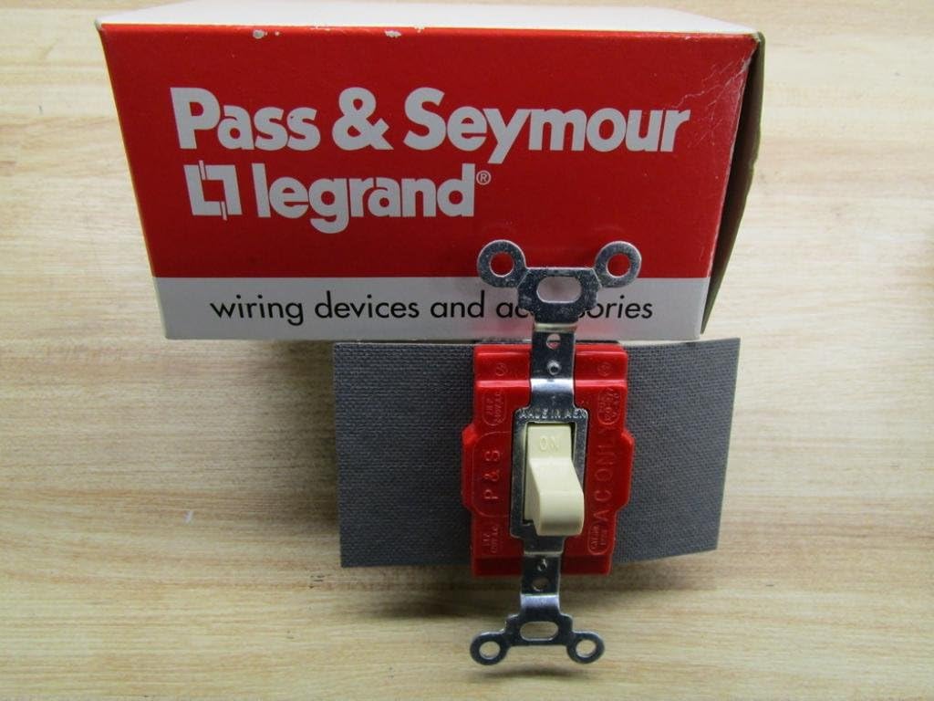 Legrand Pass & Seymour 1226I 20 Amp 120/277VAC D.P.D.T. Manual Conroller, Maintained Contact Three Position - Two Circuit, Center Off, Ivory (1 Count)