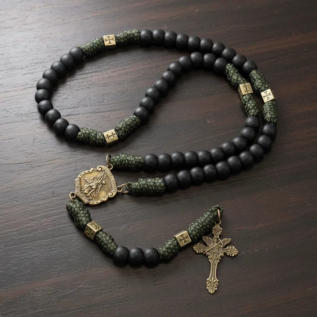 Nazareth Store Rosenkranzkette aus antikbronzenem Metall mit robustem Paracord, schwarzen matten Gebetsperlen, Heiligenmedaille und Kreuz
