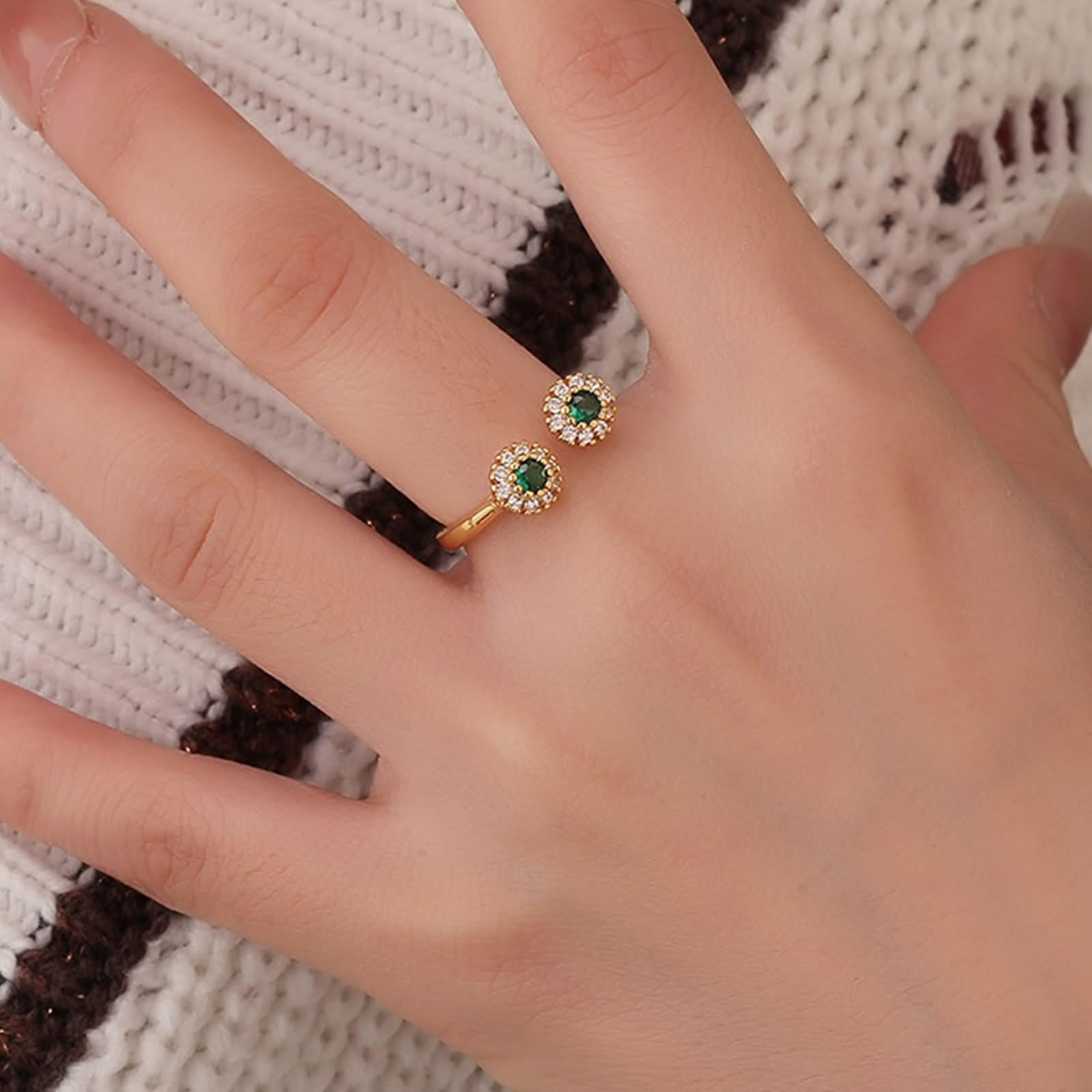 Delicado anillo para mujer, anillo de boda abierto, anillo de flores, ajustable con verde de corte redondo en laboratorio, esmeralda, oro amarillo