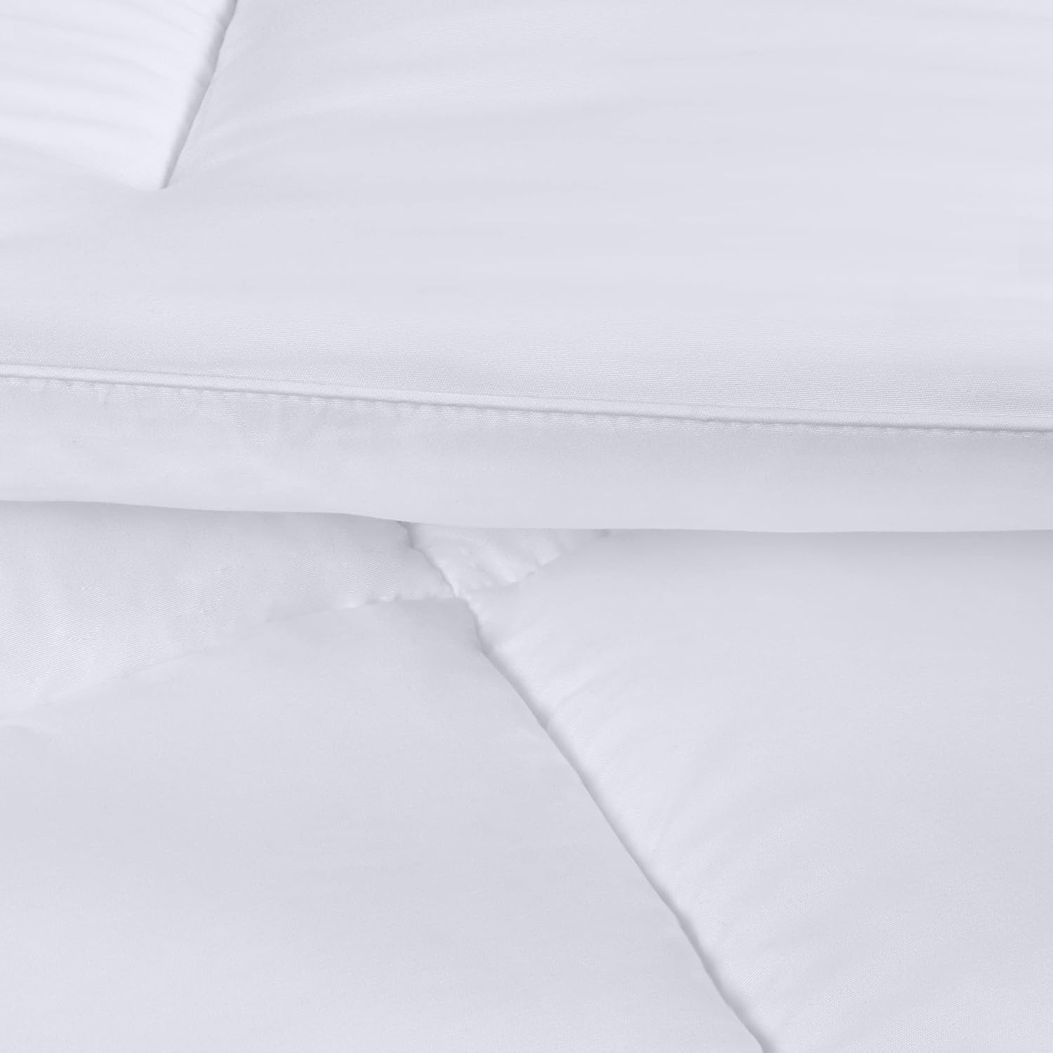 Utopia Bedding Piumino 220 x 230 cm, Piumone Leggero per Letto Matrimoniale, Trapunta in Microfibra per Tutte le Stagioni, 100% Imbottitura in Fibra Cava (Bianco)
