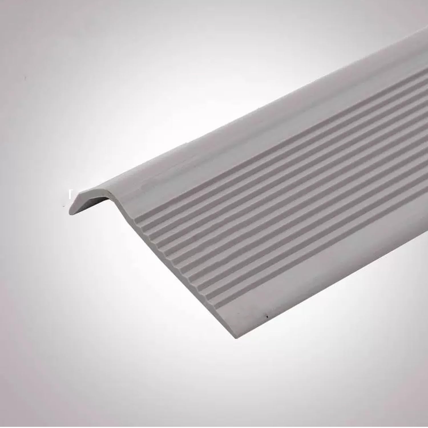 Barra adhesiva antideslizante de PVC para escalera, perfil de nariz de escalera de varios niveles, perfil de ángulo de escalera duradero de 10 m de largo, perfil de ángulo de escalera en forma de L