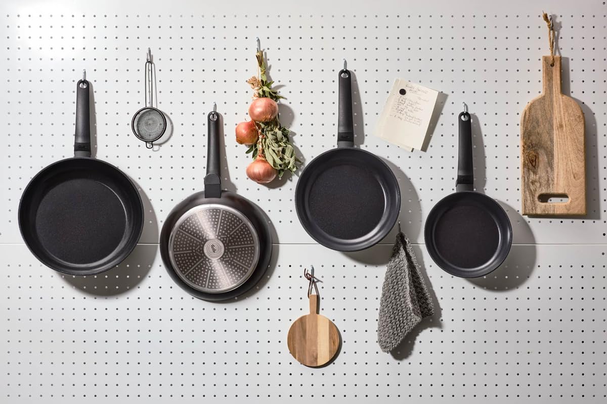 Fissler Ceratal® Evo Classic Pfannen-Set 2-teilig (24 + 28 cm, Orbitschwarz) – Made in Germany, Keramikpfannen hergestellt ohne PFAS/PTFE, CookStar® Boden