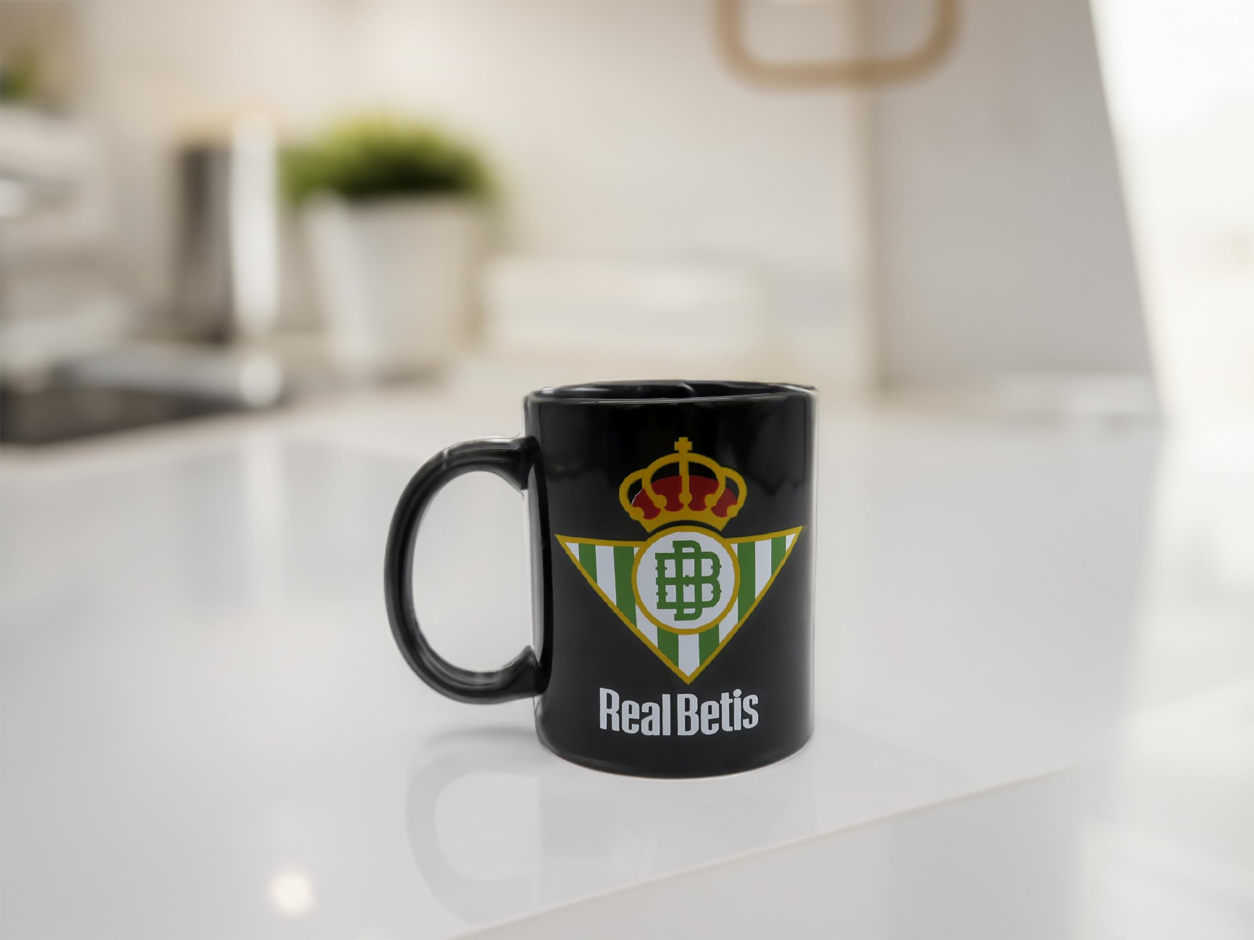 CYPBRANDS Real Betis Balompié Taza Cerámica Negro Oficial