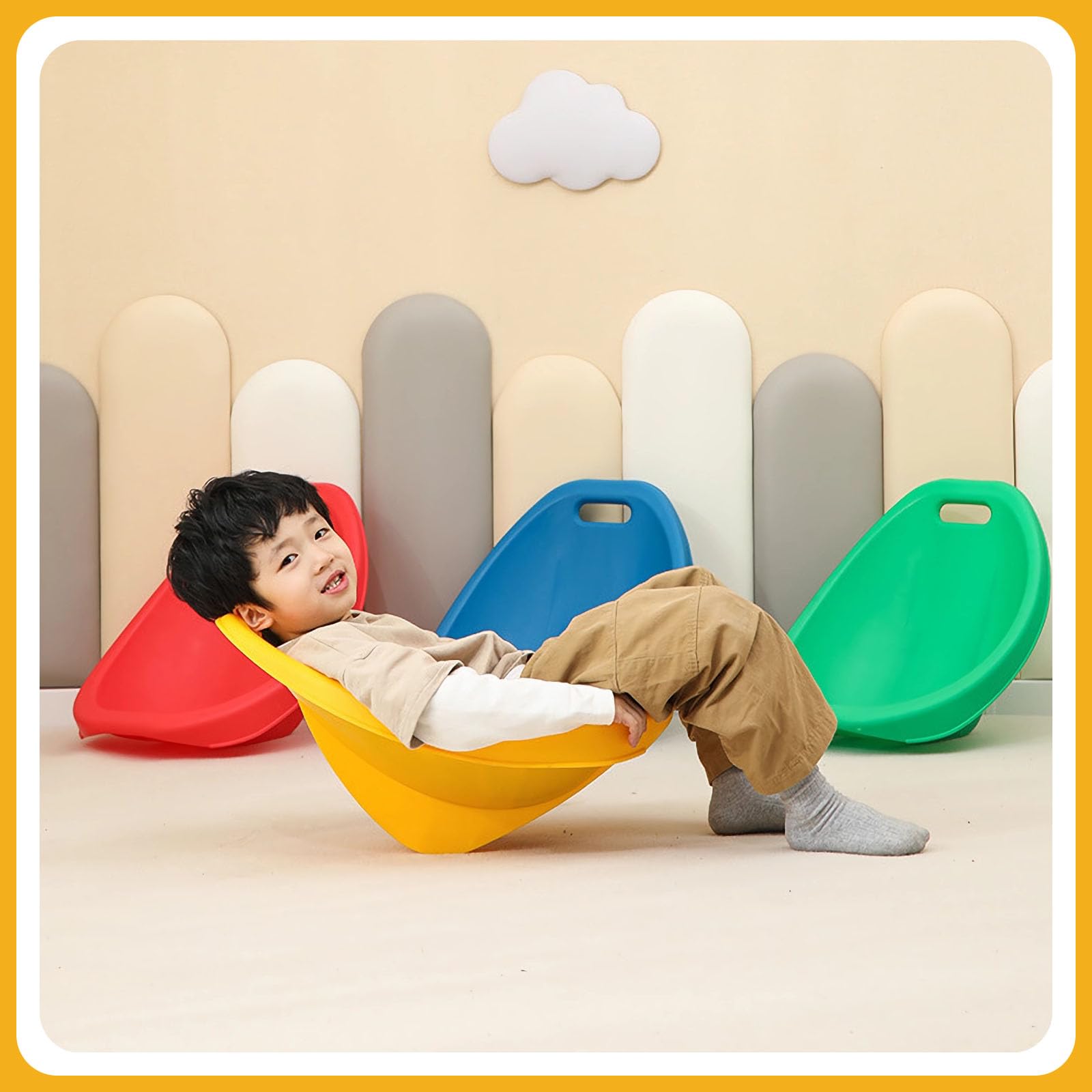 Kinder-Stühle, stabile und stapelbare Kunststoffstühle für drinnen und draußen, perfekt für Spielzimmer und Hinterhof-Aktivitäten, 2 Stück, Gelb, 2 Stück
