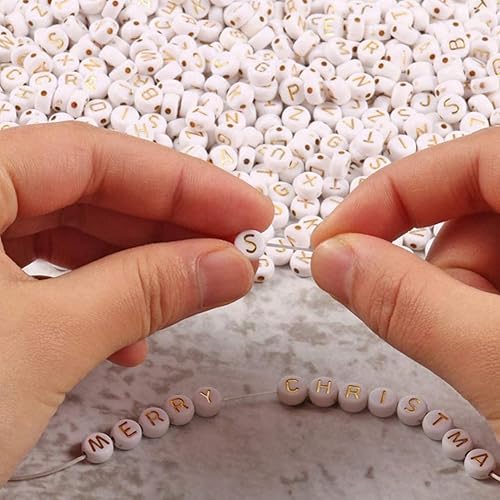 Vista 4 de Cuentas de letra, 2000 cuentas acrílicas del alfabeto, letras A-Z para fabricación de joyas (bg blanco-oro, 2000 unidades)