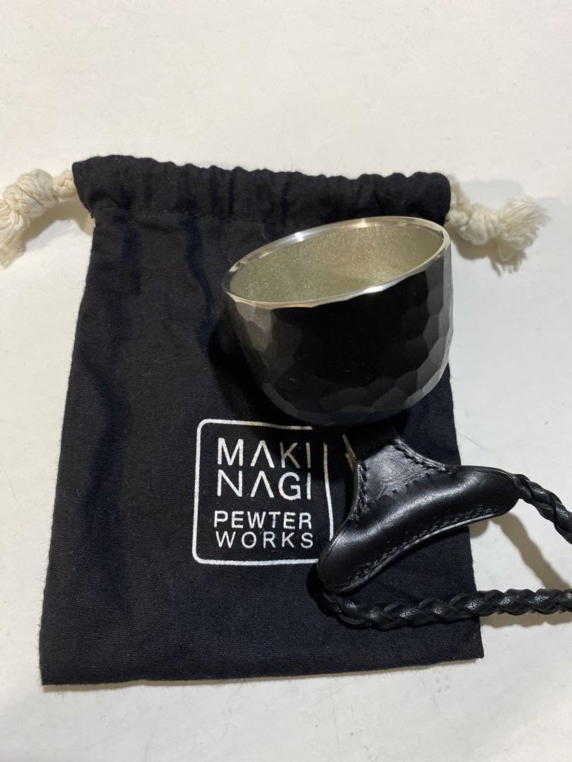 Amazon.co.jp: MAKINAGI_RIN 黒漆 革紐geek field 器 ぐい呑み 管理 