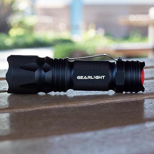 Miniatura 6 de GearLight Mini linterna LED M3 - 2 linternas tácticas brillantes y pequeñas con lúmenes altos y clip de bolsillo para campamento, uso al aire libre