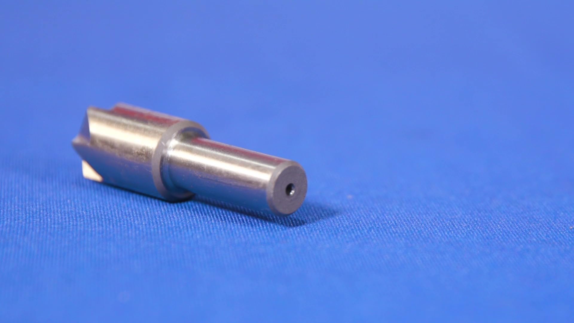 Drill America DEWCHAT seria szybkotnąca ze stali szybkotnącej, 6 rowków, średnica chwytu 1/2", rozmiar 1,7 cm, kąt 82 stopni (opakowanie 1)