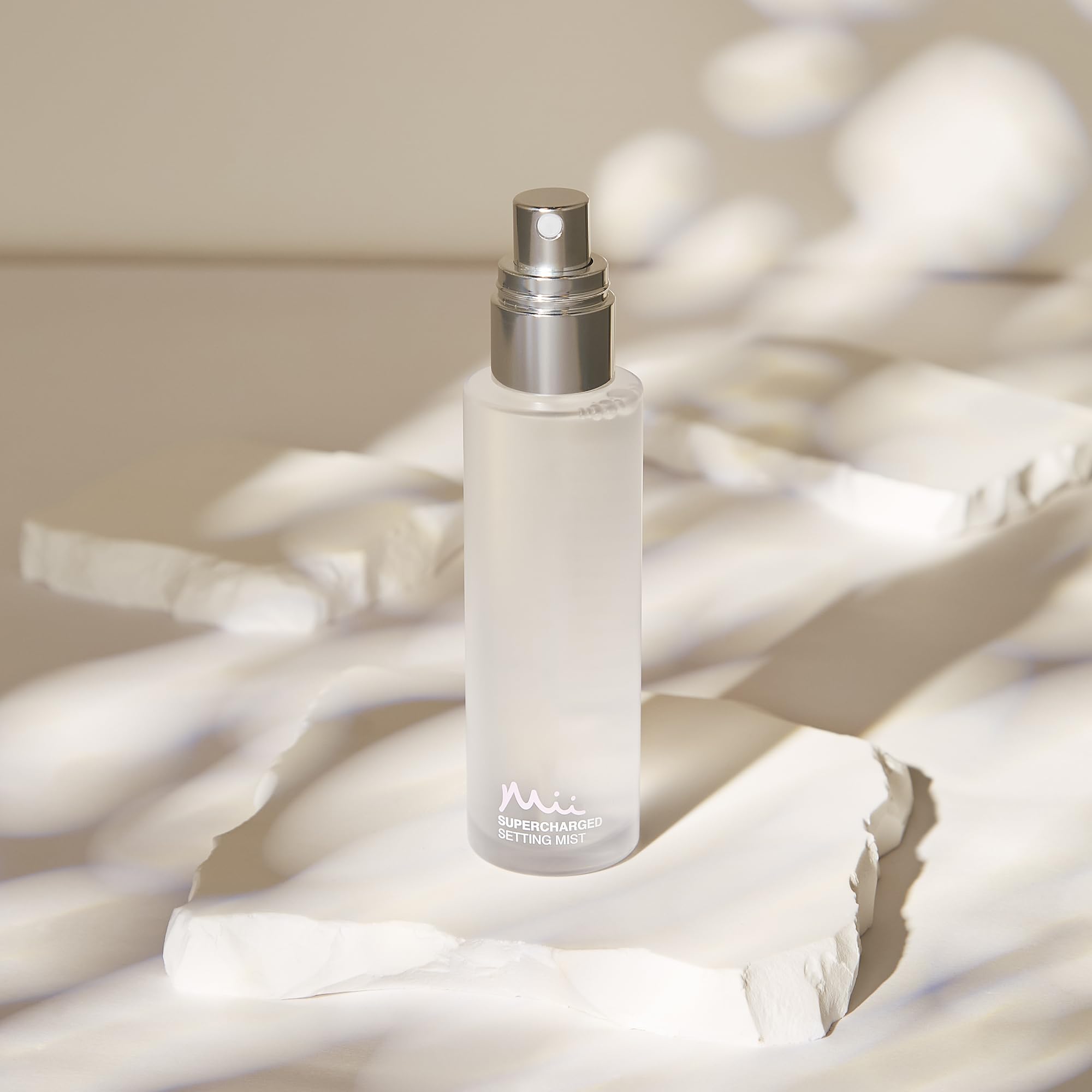 Mii Cosmetics Supercharged Make-up-Seting-Nebel