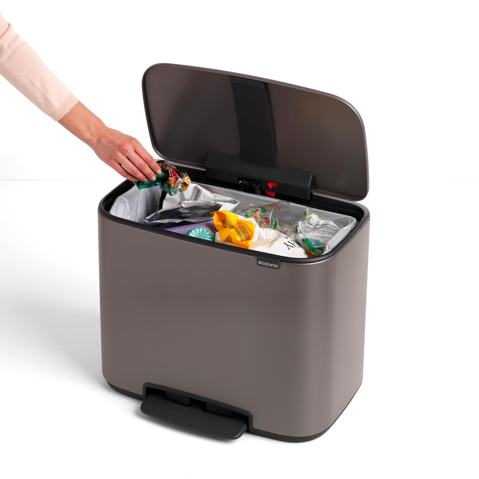 Amazon｜ブラバンシア ゴミ箱 蓋付き ペダル式 36L 幅54×奥行36.5×高さ