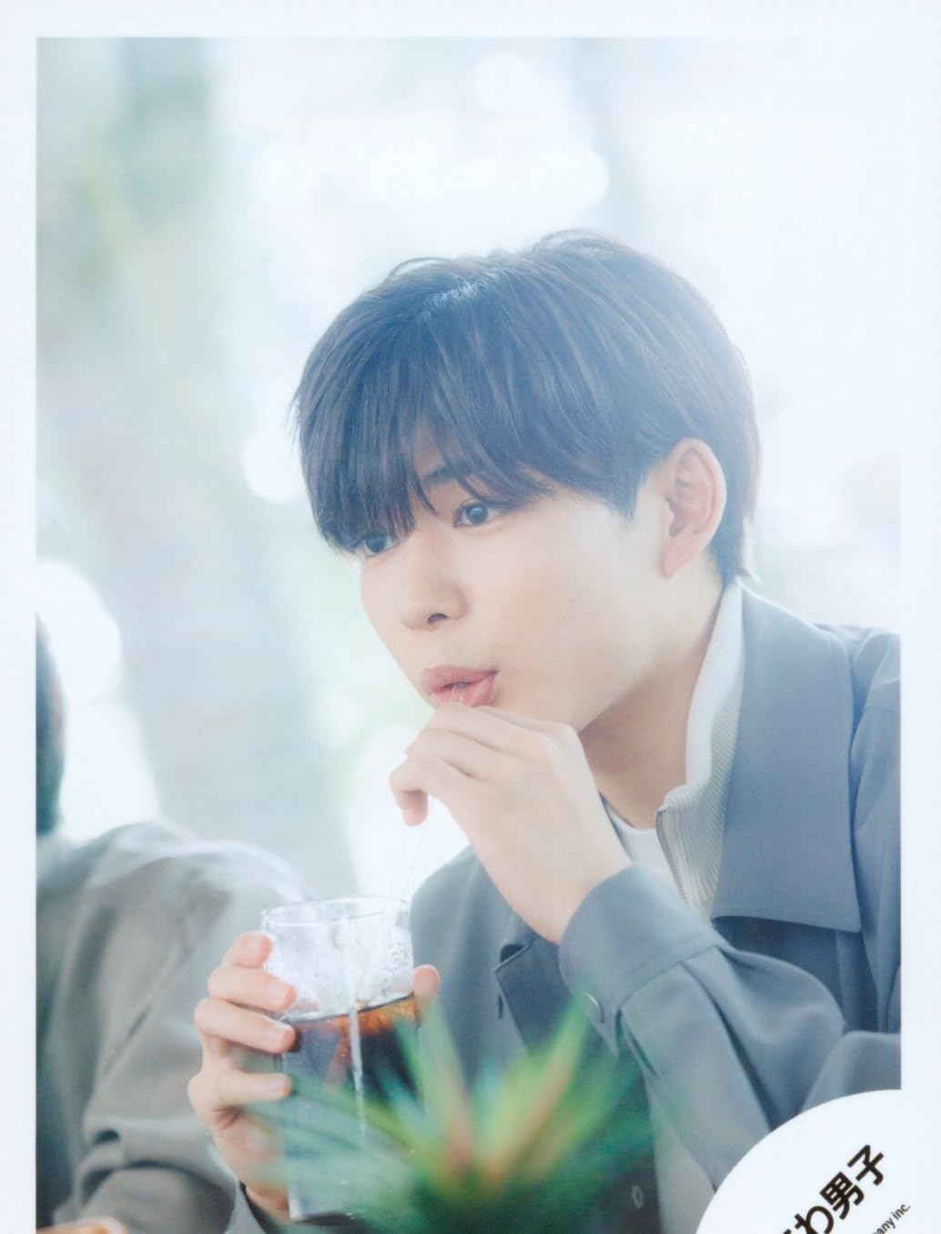 Amazon.co.jp: なにわ男子 公式 生 写真（長尾謙杜）J02404