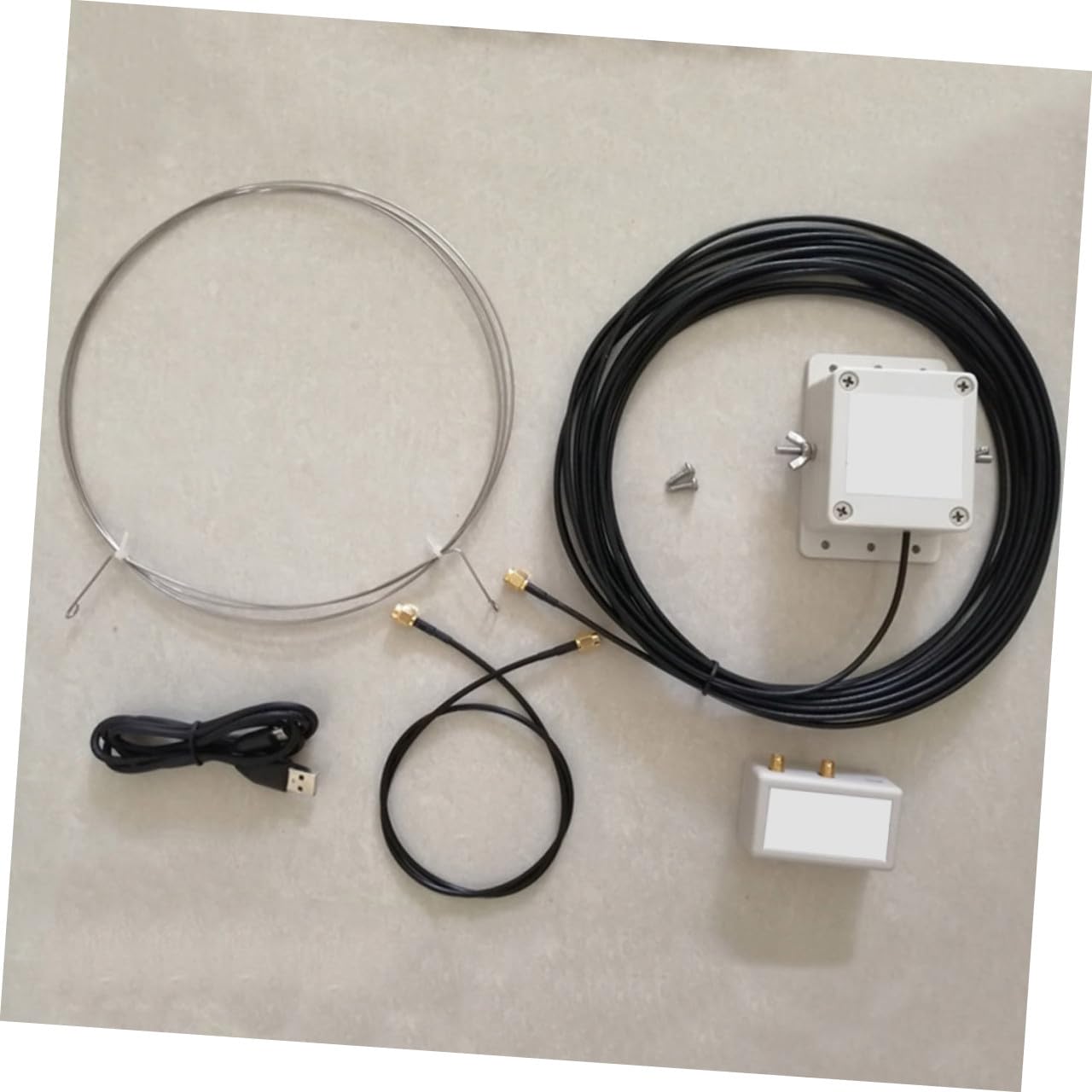 Veemoon Antenne Active à Ondes Moyennes Alimentation USB, Antenne Annulaire en Plastique à Motif en 8 pour Toit et Balcon, Réception Améliorée