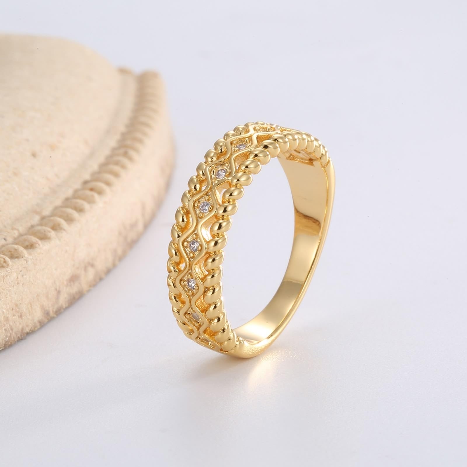 9 Karat/14 Karat/18 Karat Gelbgold Zierlicher Ring Moissanit Weiß, Hohler Vintage Ring Damen