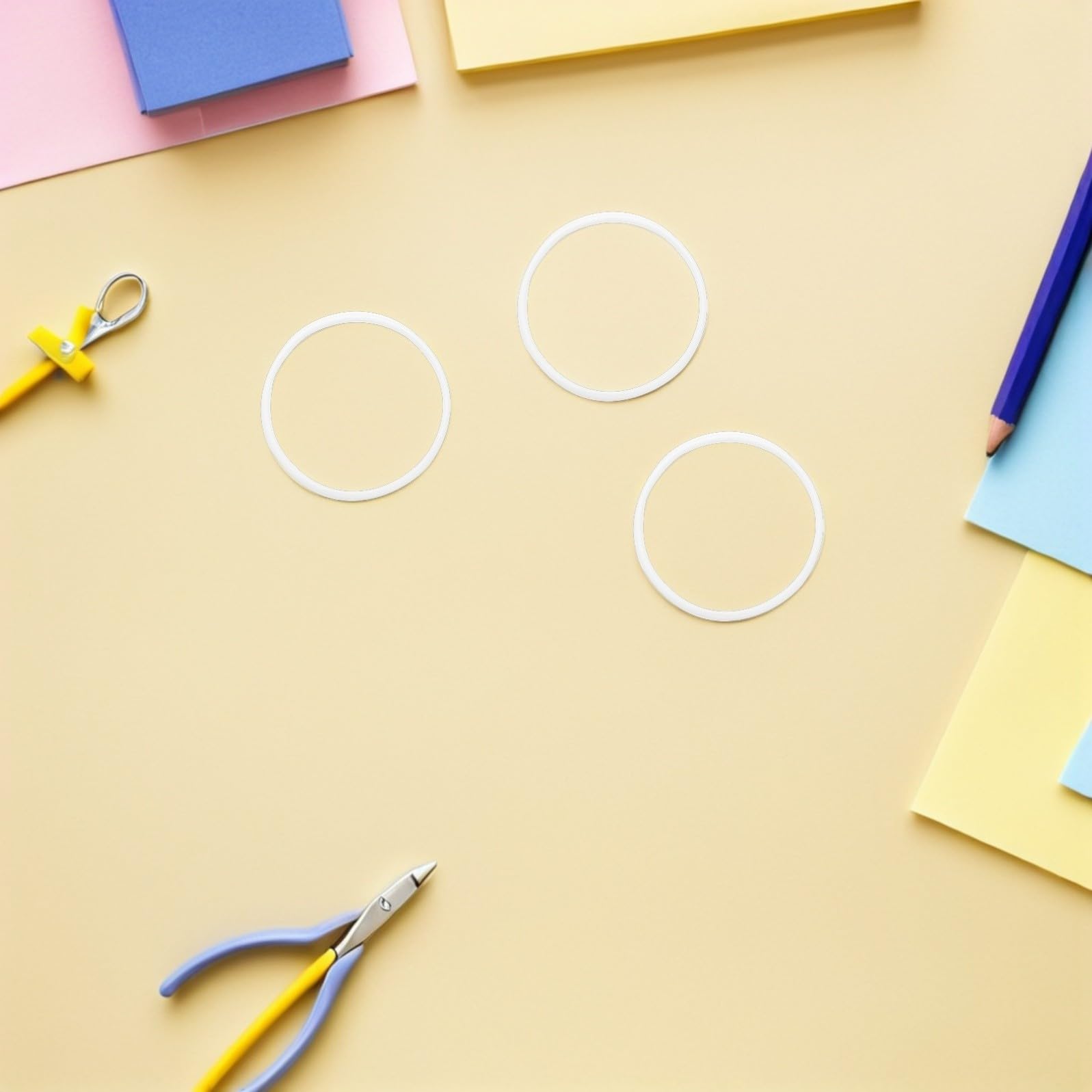 Anello in Plastica Bianco per Acchiappasogni, 30 Pezzi | Cerchi per Progetti DIY e Lavori Creativi, Struttura Resistente All’usura, Adatti a Decorazioni e Appendi-piante