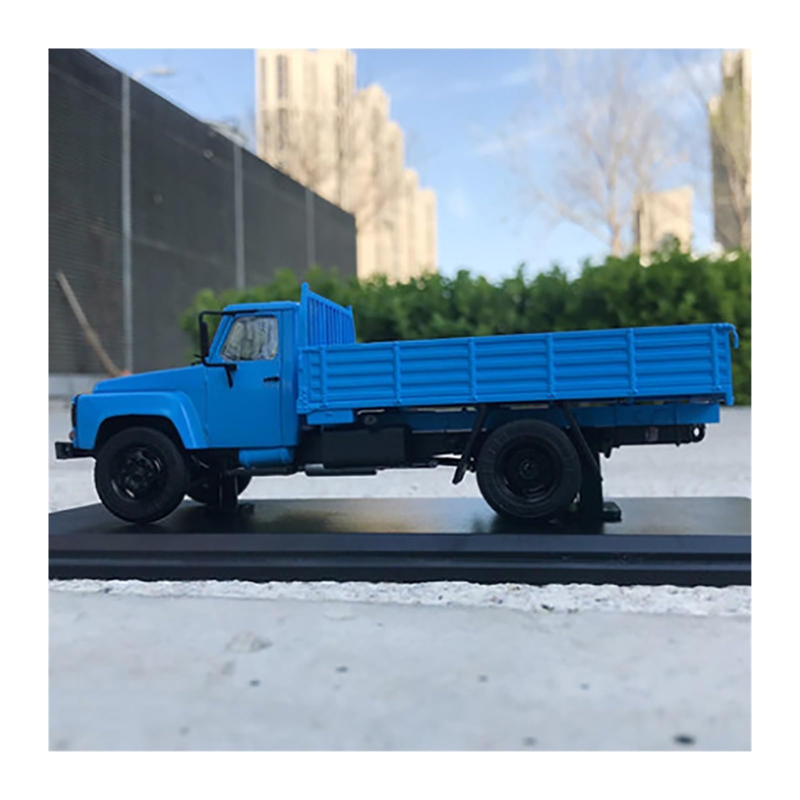 TOUGH 43 青トラック 1/43スケール TOUGH 43 青トラック 1/43スケール TOUGH 43 青トラック 1/43