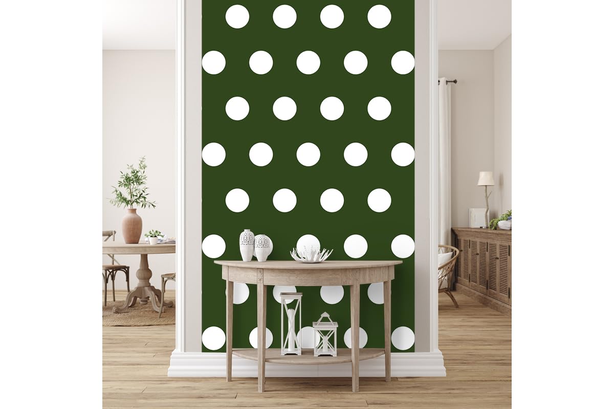 Papier peint intissé autocollant pour relooker un mur sans colle ni outils complexes