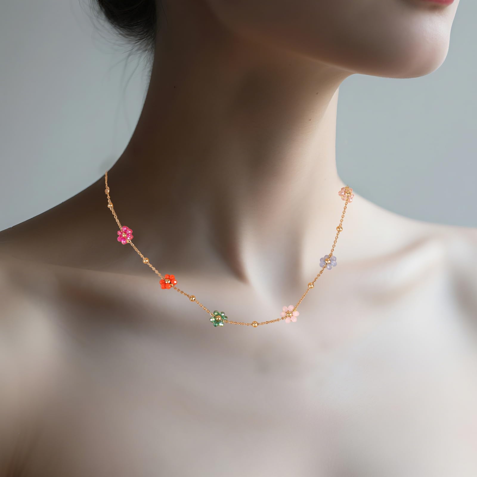 Mikovivi Naszyjnik z Koralików Kwiatowych, 40+5 cm Naszyjnik z Koralików w Kwiaty Stokrotki Modne Regulowane Naszyjniki Słodka Kolorowa Biżuteria Choker dla Kobiet