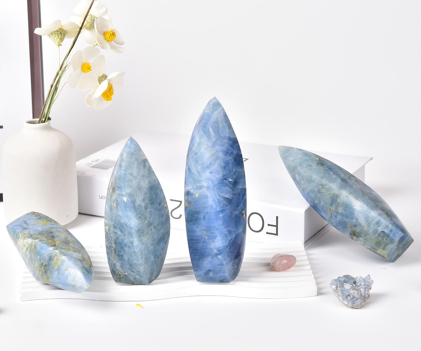 Amazon.com: JIC 寶石藍色方解石水晶塔天然療癒水晶點方尖螺旋4 面能量