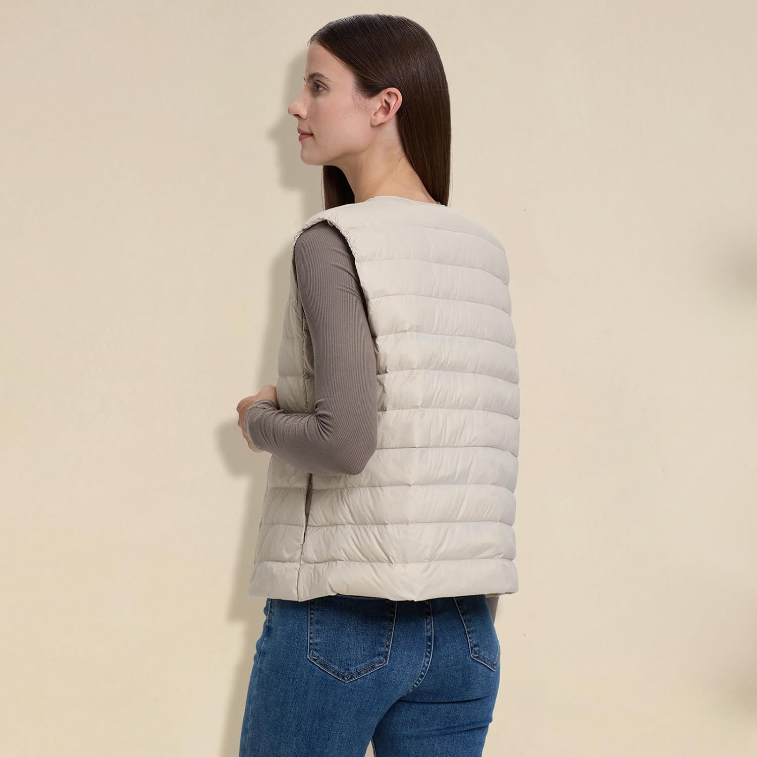 Women's Quilted Lightwight Puffer Vest, Foldable Collarless Down Vests with Storage Bag, Outwear Vests with Pocket - Image 3