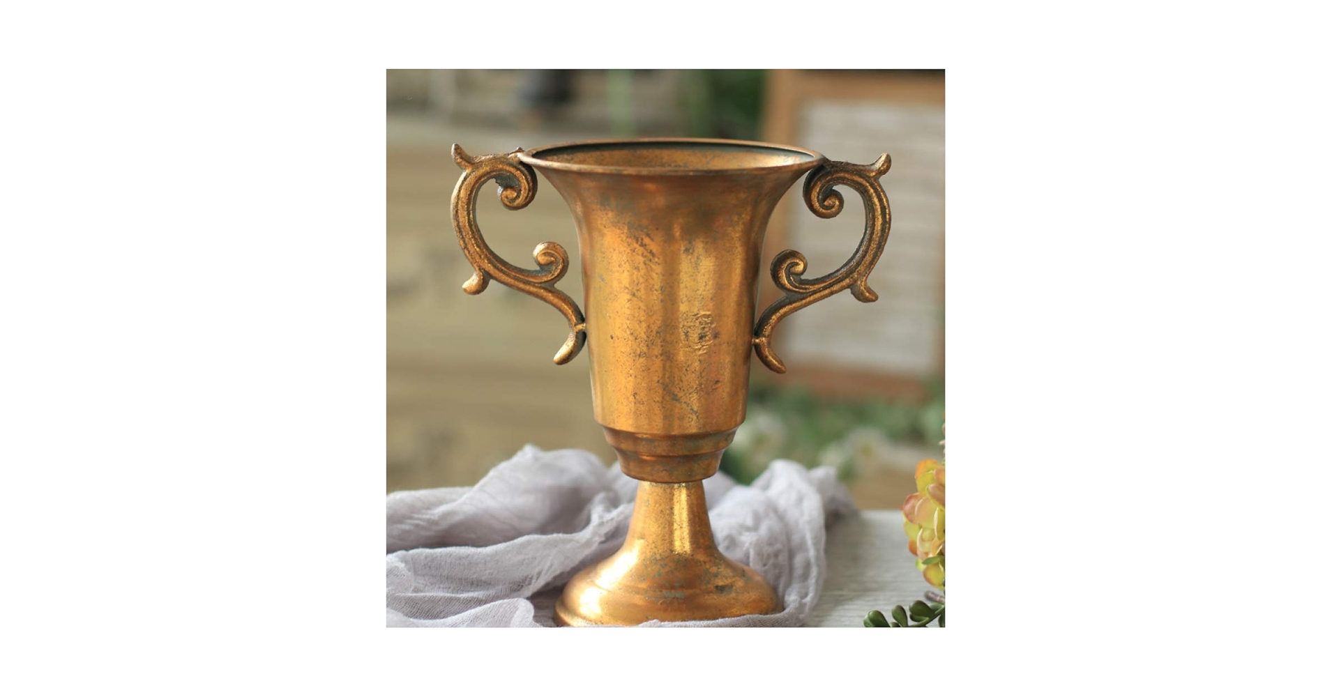 Amazon｜アートデコレーションヴィンテージメタル花瓶ローマトロフィー