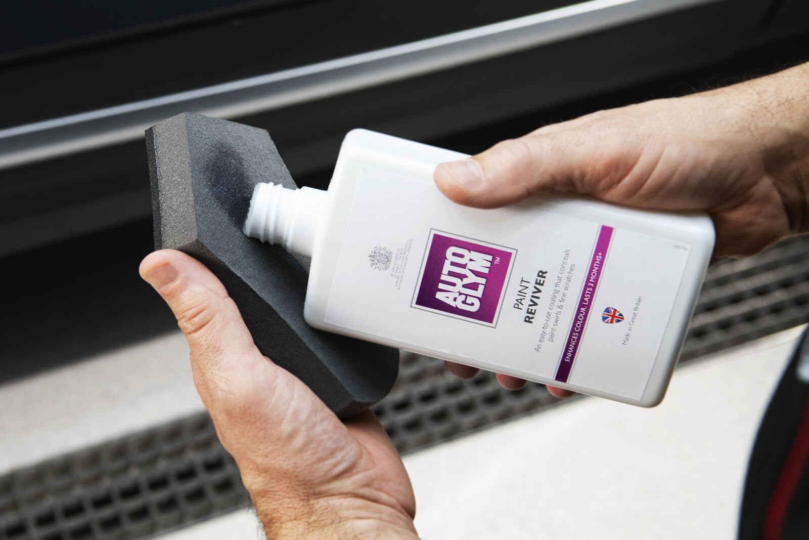 Autoglym Paint Reviver, 500ml - Revives Colour & Gloss for Paint Work, Long-Lasting Results, Eliminates Fine Swirl Marks and Light scratches, Quick and Easy Application By Hand — view 3