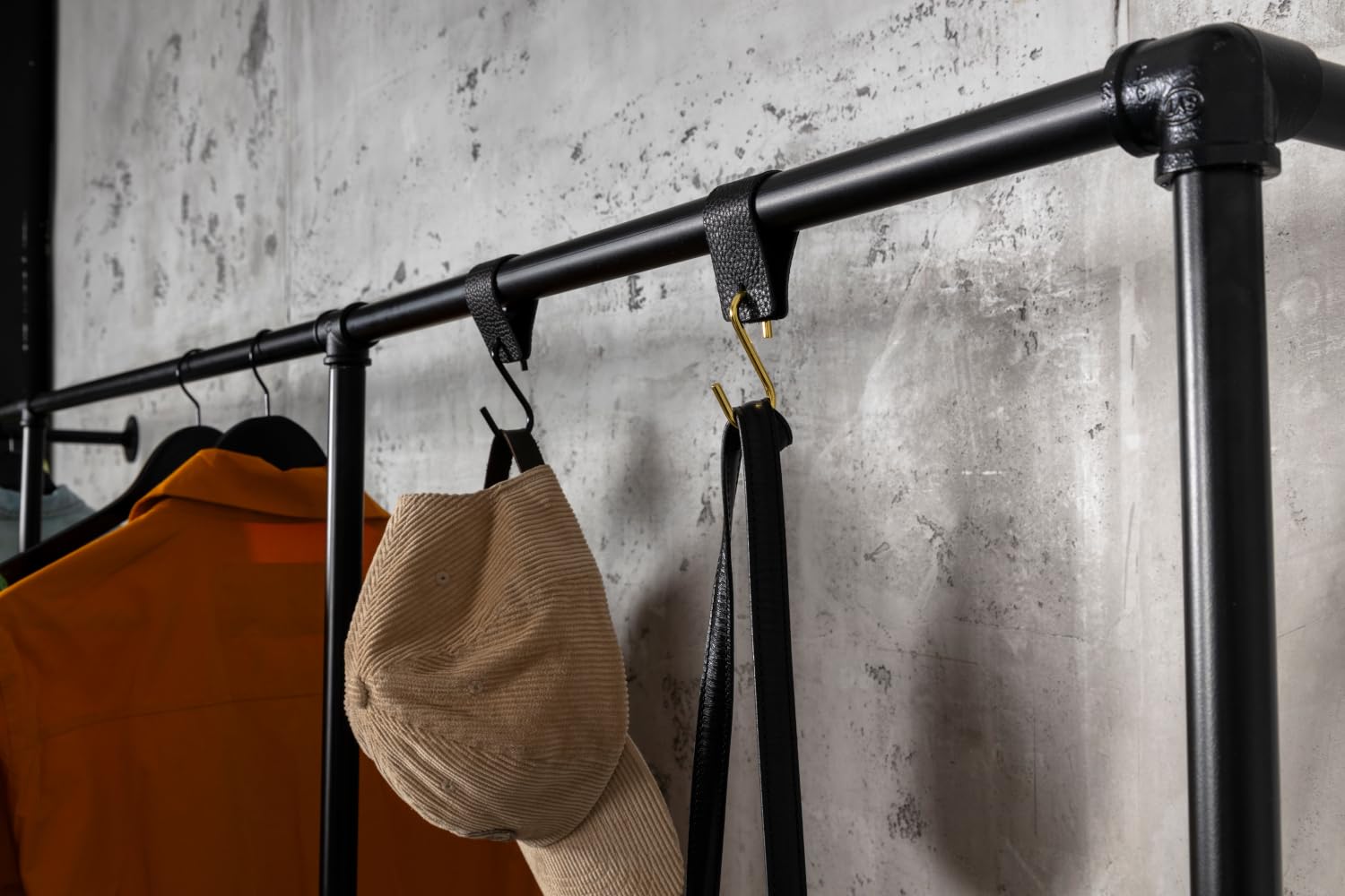 RSR Hangers - Kleiderhaken - Leder - Braun - 12 Stück - S Haken - Fleischerhaken - Kleiderstange - Garderobenstange - Garderobenhaken - Lederhaken