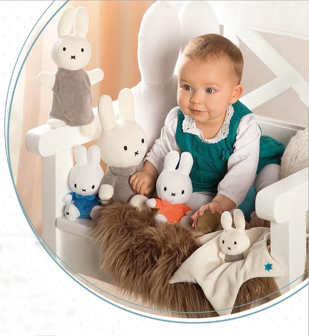 Peluche Miffy Vestido de Flores de Pie | Urban Outfitters ES