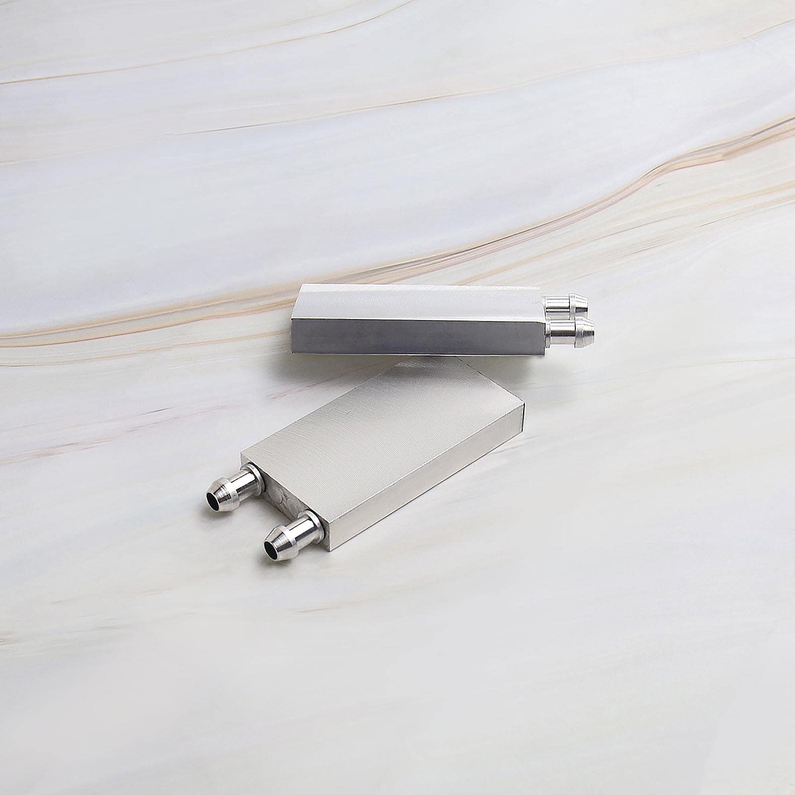 2x Bloc de Refroidissement par Eau en Aluminium 40x80x12mm pour Refroidisseur d'eau Système de Dissipateur de Chaleur CPU Graphique Radiateur avec Buse de 9mm