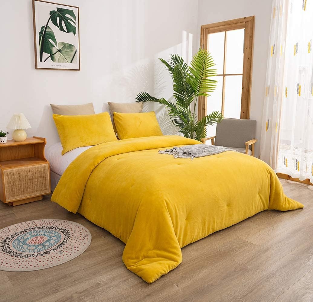 Amazing 🔥 KAREVER Yellow Velvet Comforter Set Queen Solid Yellow Color Flannel Velvet Bedding Comforter Set All Yellow 3 PCs Shaggy Soft Warm and Durable Flannel Blanket Queen