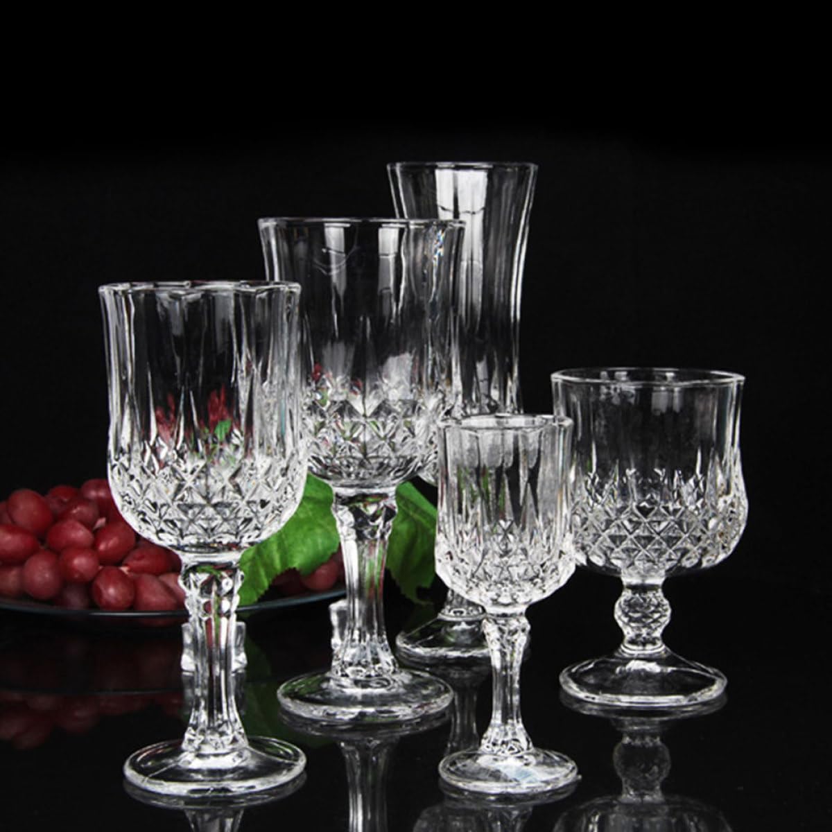 FOMIYES 4 Stück Weißweingläser aus Glas Mattiert mit Schliff Party Kelche für Wein und Cocktails Vielseitige Trinkgläser für Küche und Bar