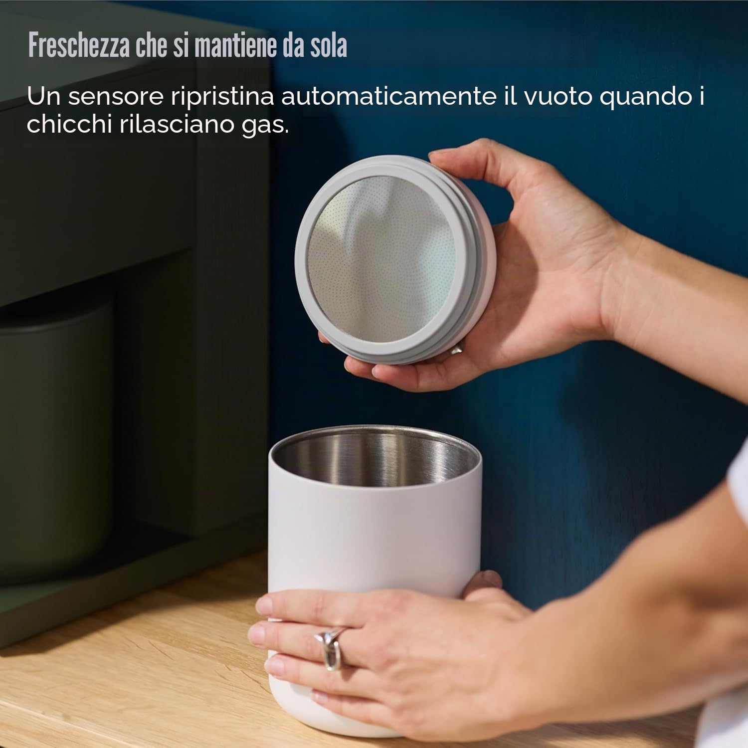 Fellow Atmos - Contenitore sottovuoto elettrico e contenitore, contenitori ermetici per caffè e alimenti, 0,7 litri, nero opaco