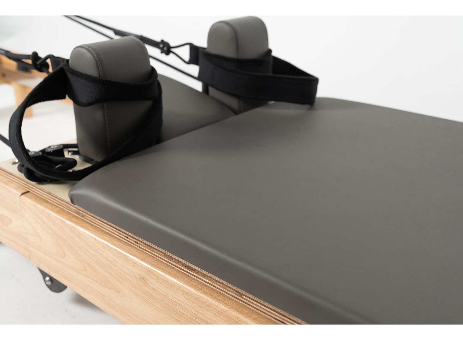 Pilates Reformer Machine, la Machine Pilates Pliable en Bois pour l'entraînement à Domicile