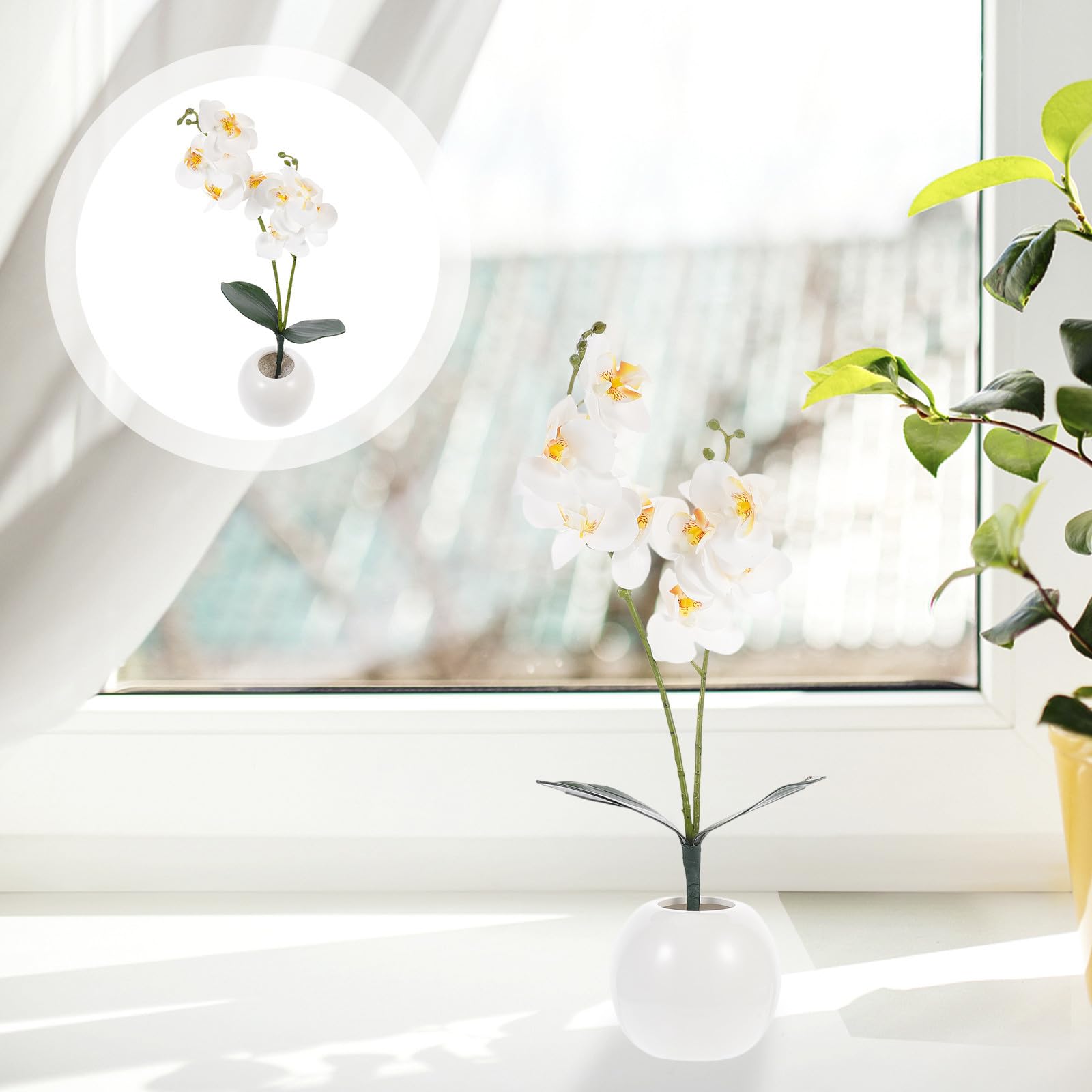 Fausse Orchidée Phalaenopsis en Pot Blanc Fleurs Artificielles en Soie, Décoration Intérieure Chic sans Arrosage ni Lumière pour Anniversaire ou Pendaison de Crémaillère