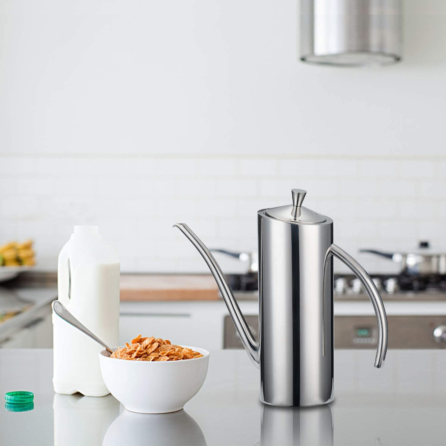 700ML Oliera Acciaio Inox Salvagoccia, Oliera Salvagoccia Pentola Bottiglia Olio Portatile Contenitore Olio Bottiglie per Dispenser di Olio per Olio a Tenuta Stagna Drizzler per Cucina,BBQ,Grill