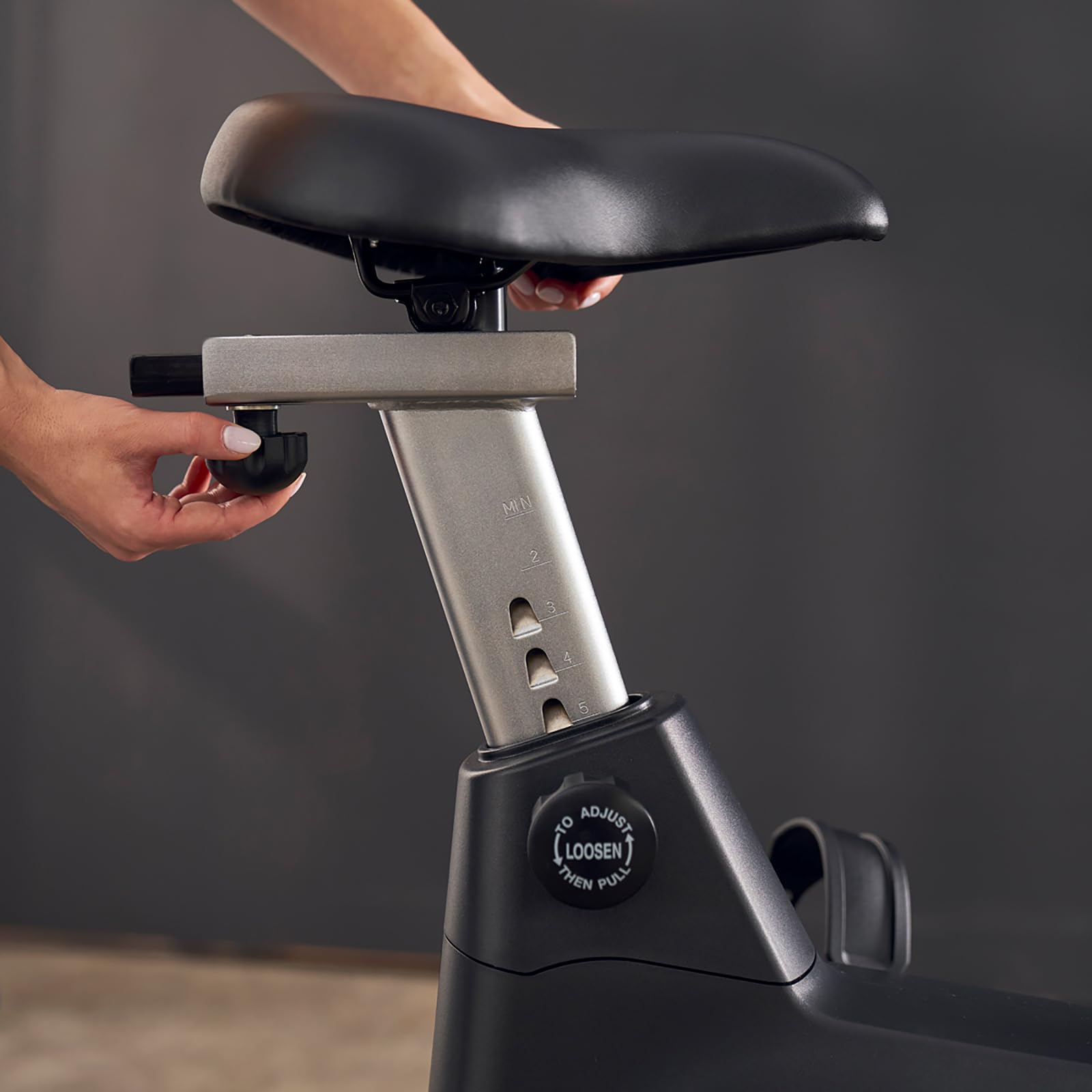 HAMMER Ergometer UB 8000 – leiser Heimtrainer für Zuhause, Apps vorinstalliert Kinomap & Zwift, Touch-Display, 14 kg Schwungmasse, 17 Programme, Hometrainer Fahrrad bis 150 kg