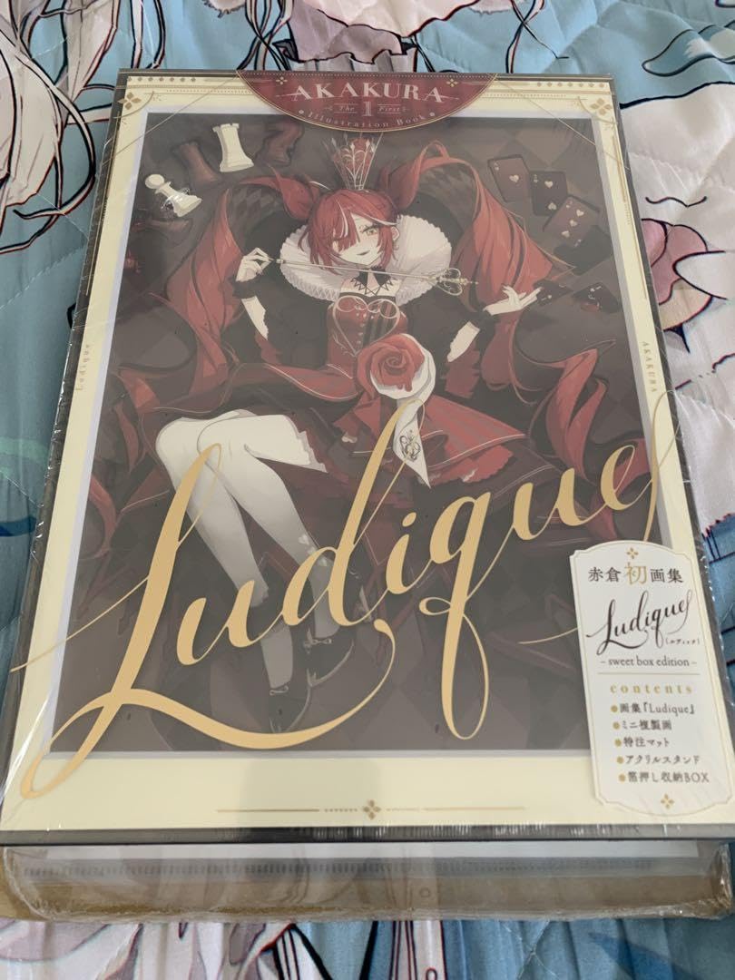 Amazon.co.jp: 赤倉 画集 Ludique 限定版 アニメイト特典付 : おもちゃ