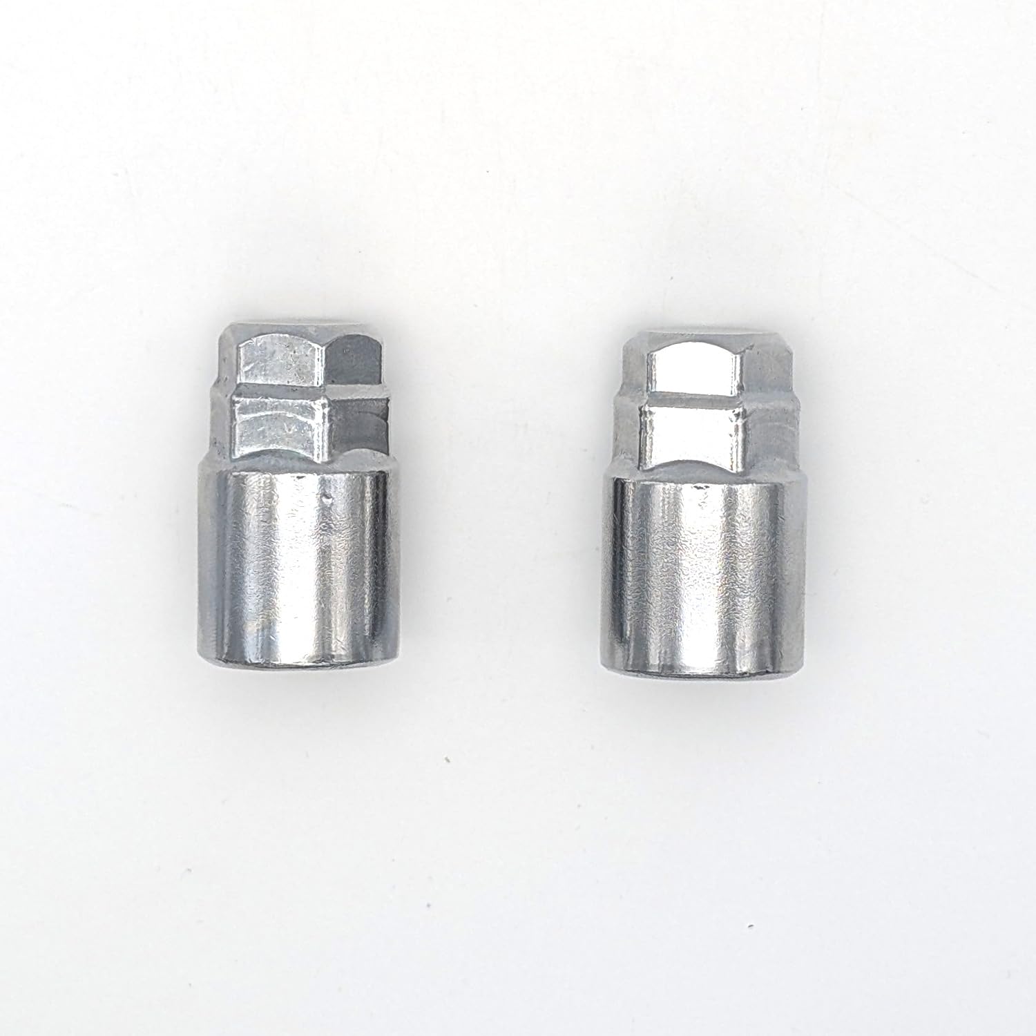 TRACER Set di bulloni per cerchione, antifurto, M14 x 1,5, 28 mm, attacco conico cromato con 2 chiavi compatibili con Audi, VW, Seat, Skoda, Opel, BMW
